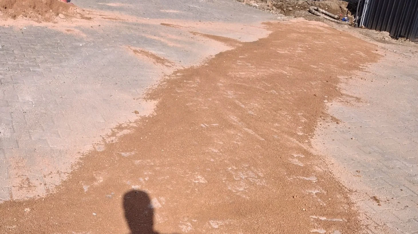 Parke Kaldırım Ve Yol Çalışması