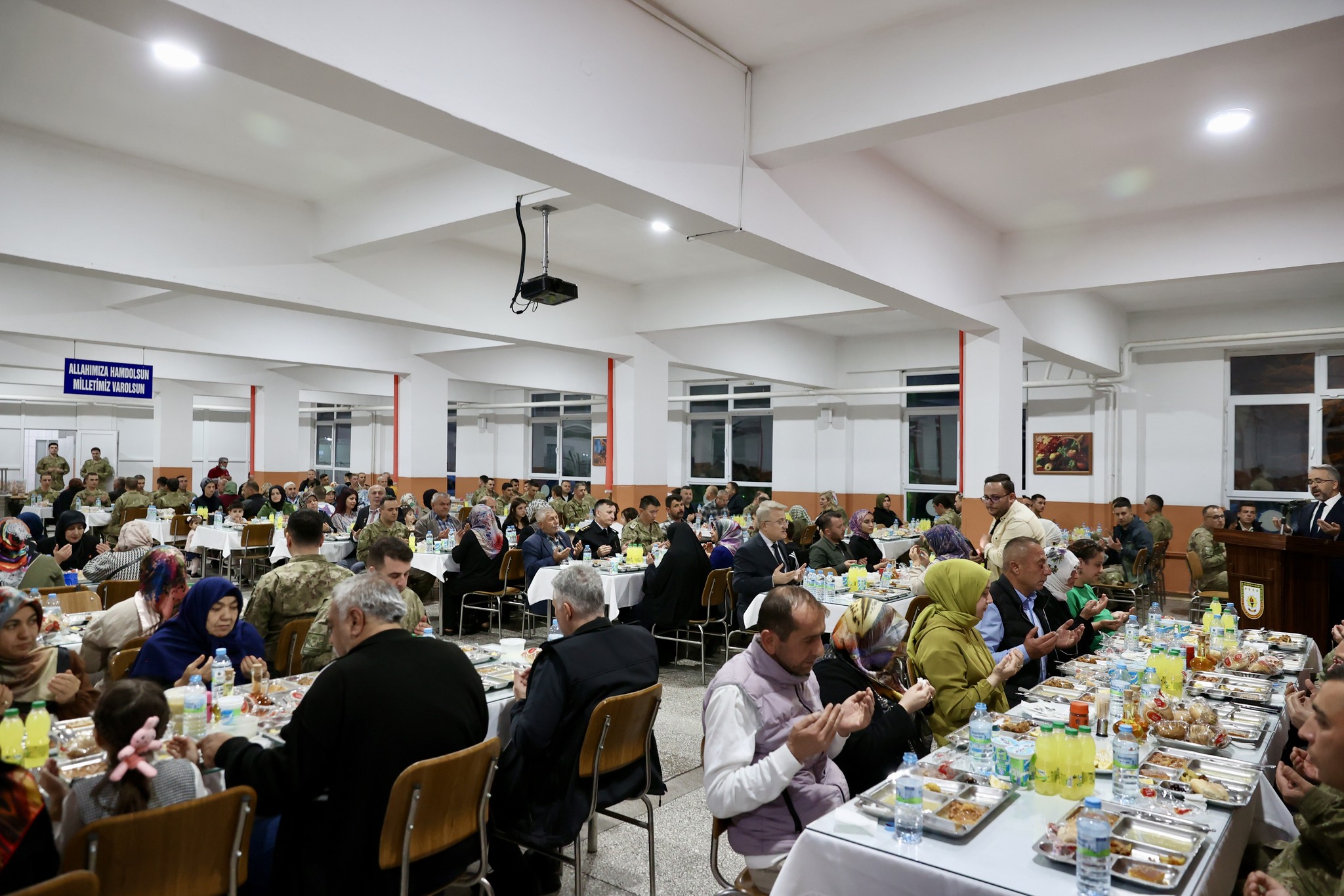 Başkan Yazıcıoğlu, Görevinin İlk Günü Şehit Aileleri ile Buluştu - Görsel 3