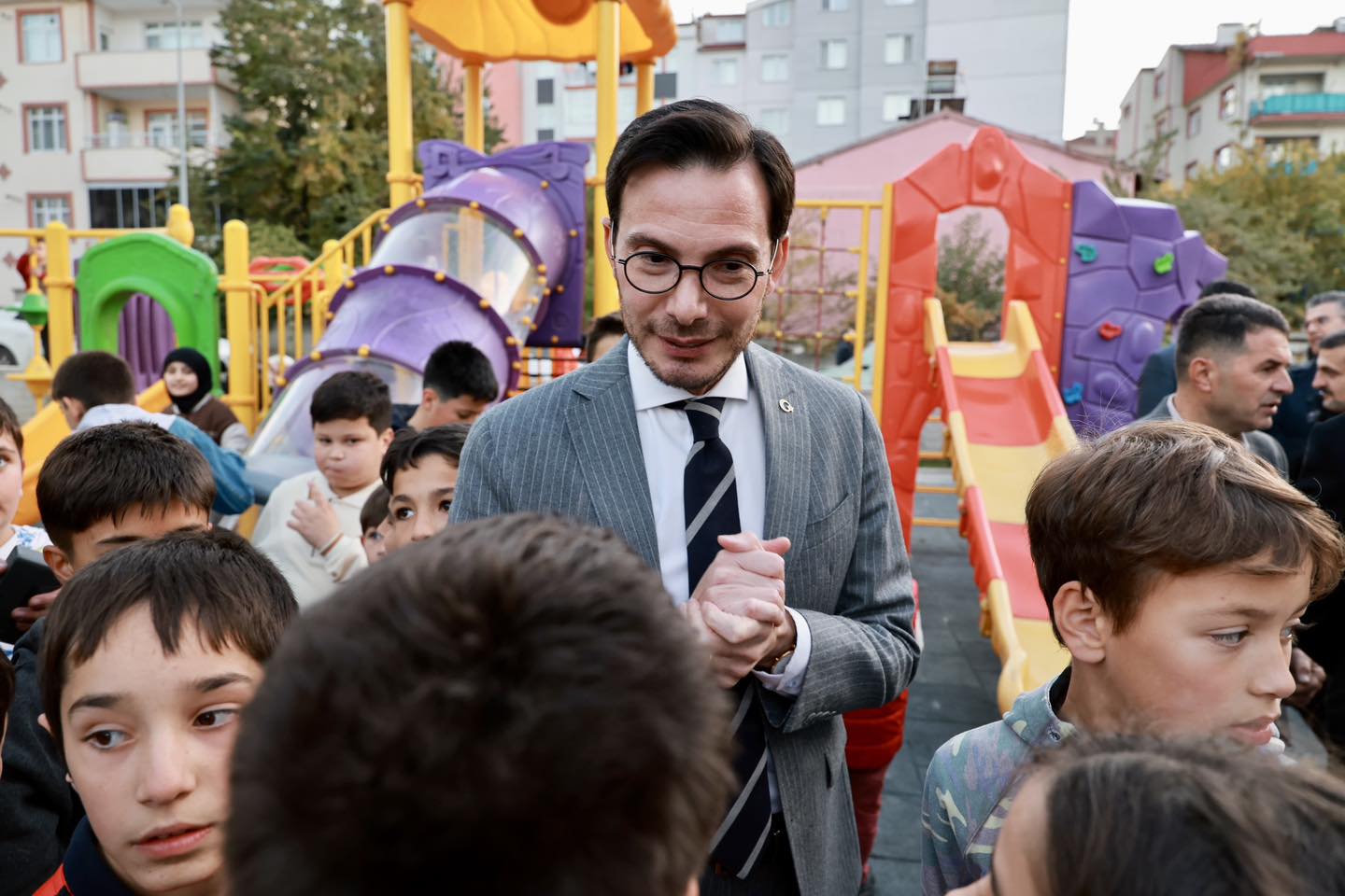 YILLARDIR BEKLENEN ÇOCUK PARKINA KAVUŞTULAR - Görsel 2
