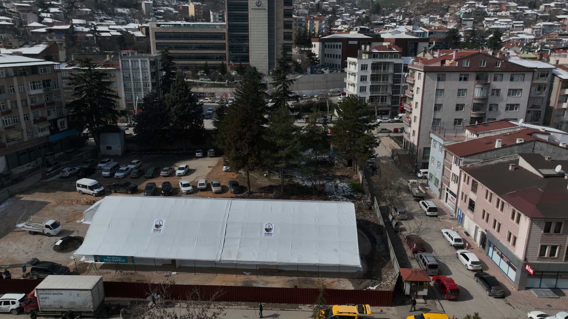 TOKAT BELEDİYESİ TARAFINDAN ÜÇ FARKLI NOKTADA RAMAZAN İFTAR ÇADIRLARI KURULUYOR - Görsel 1