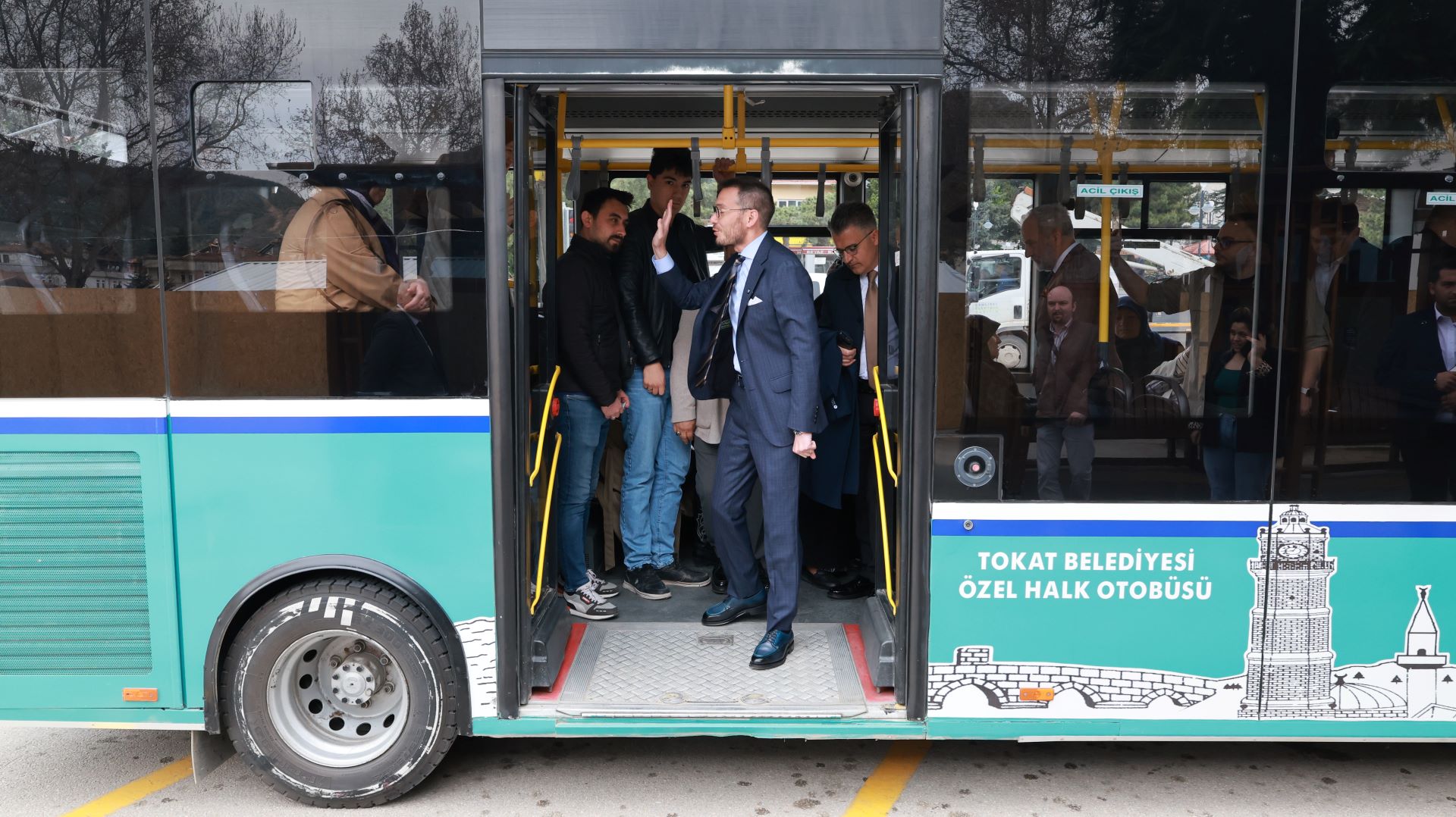 TOKAT’TA TOPLU ULAŞIMDA KADIN ELİ - Görsel 5