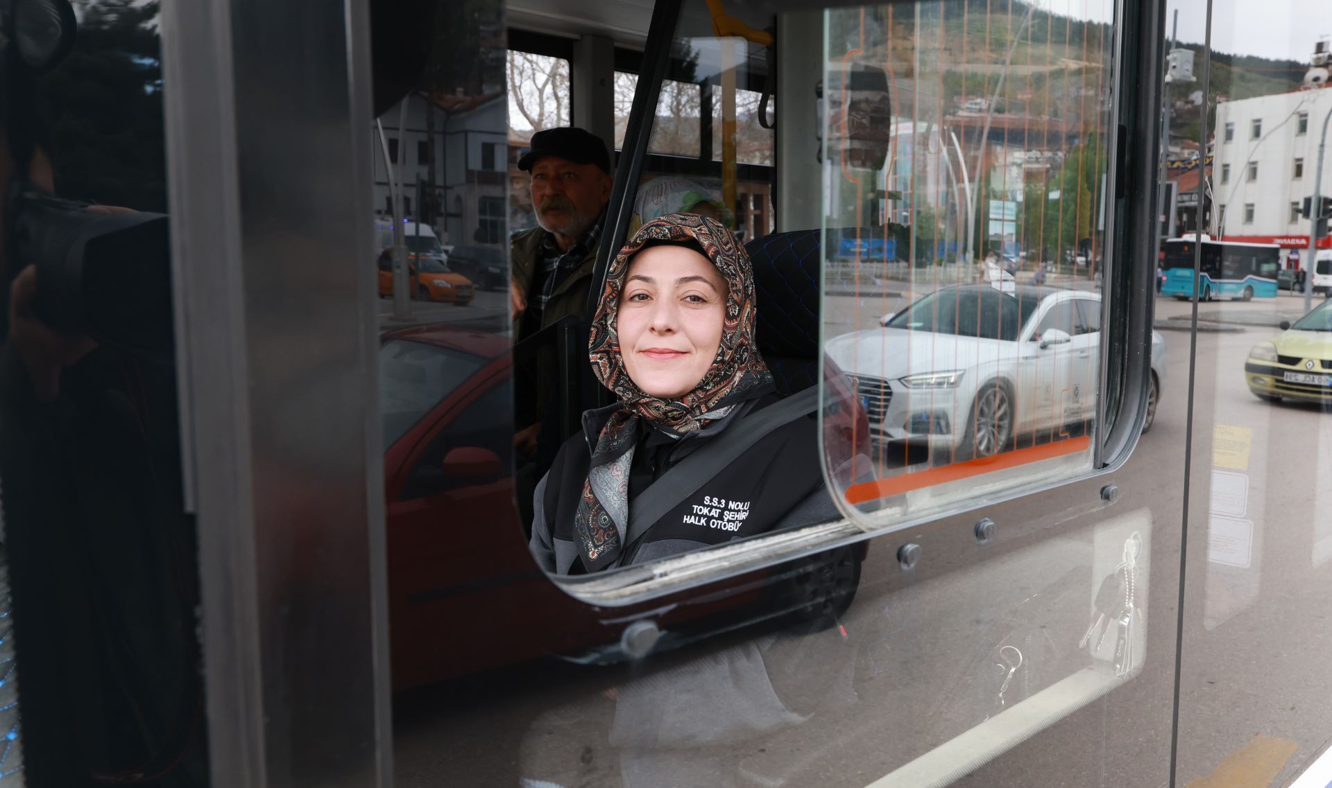 TOKAT’TA TOPLU ULAŞIMDA KADIN ELİ - Görsel 6