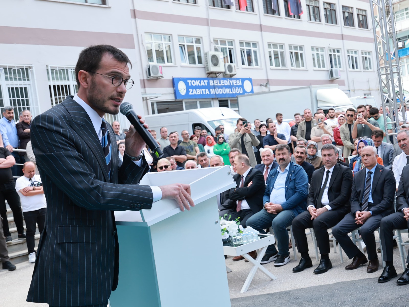 1 GÜNDE 4 AÇILIŞ: DUDAYEV PARKI VE KAFELER HİZMETE AÇILDI - Görsel 5
