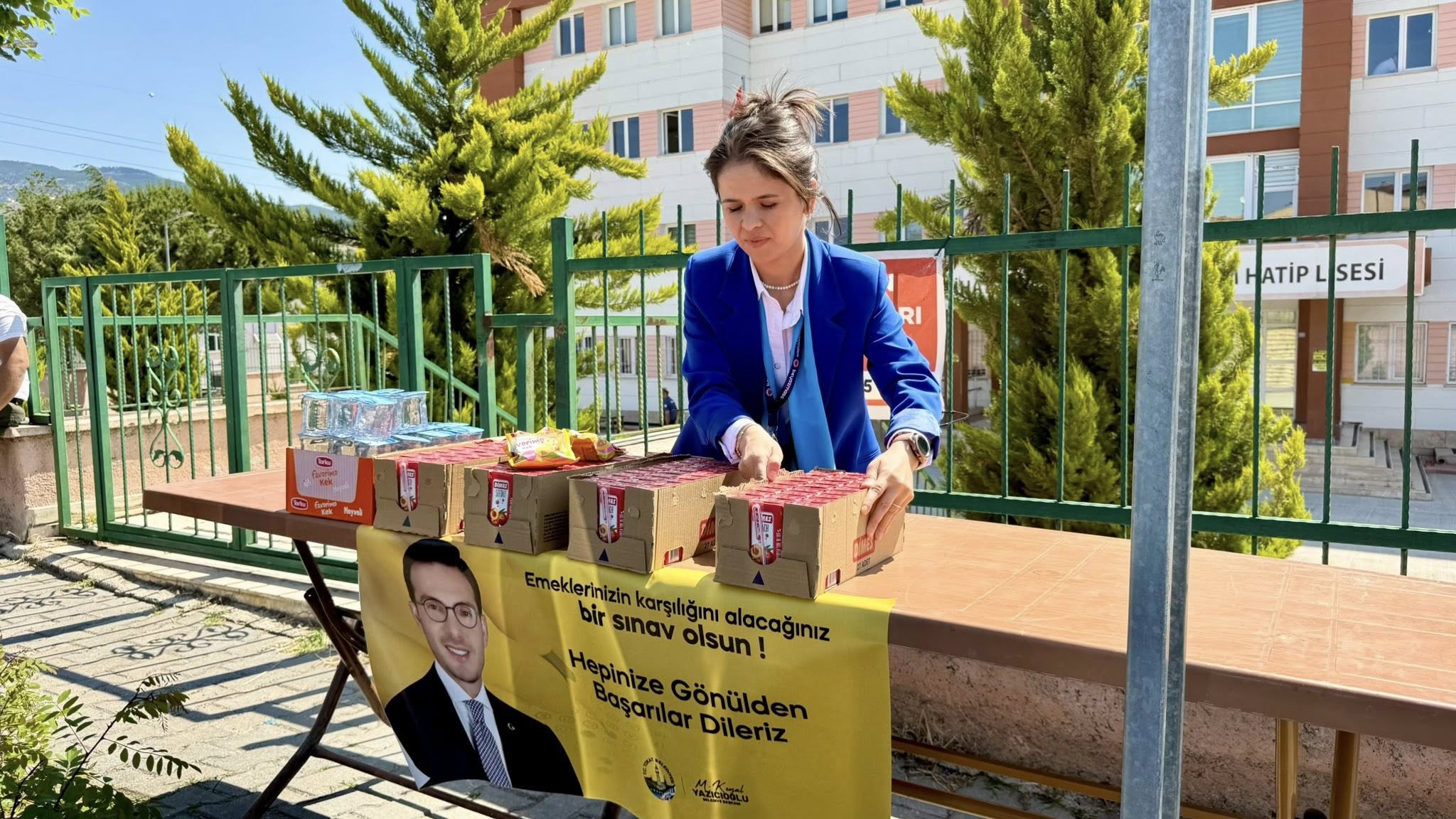 Tokat Belediyesi YKS Günlerinde Öğrenci ve Velileri Yalnız Bırakmadı - Görsel 4