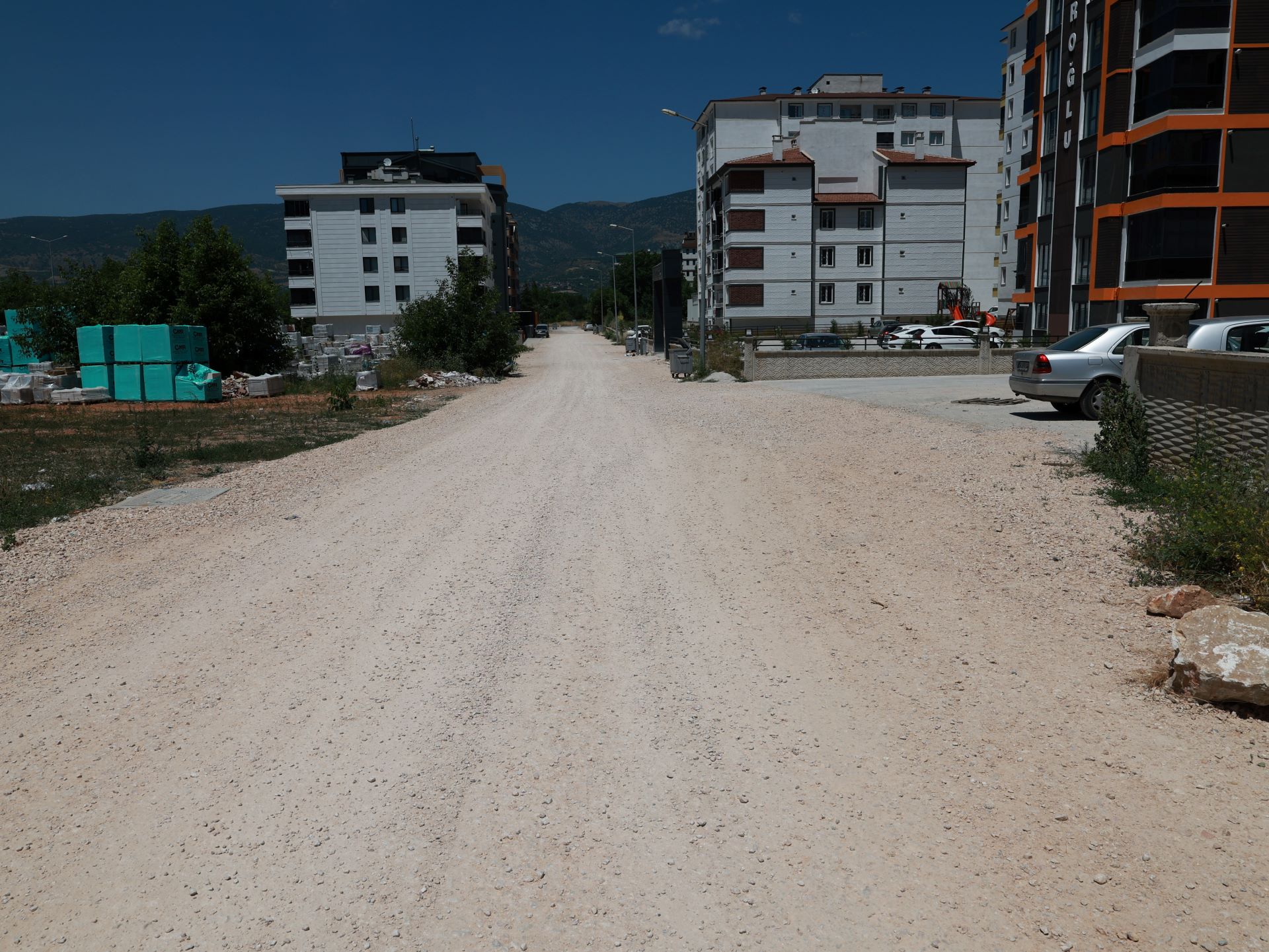 YENİYURT MAHALLESİNDE ASFALT ÇALIŞMALARI DEVAM EDİYOR - Görsel 3