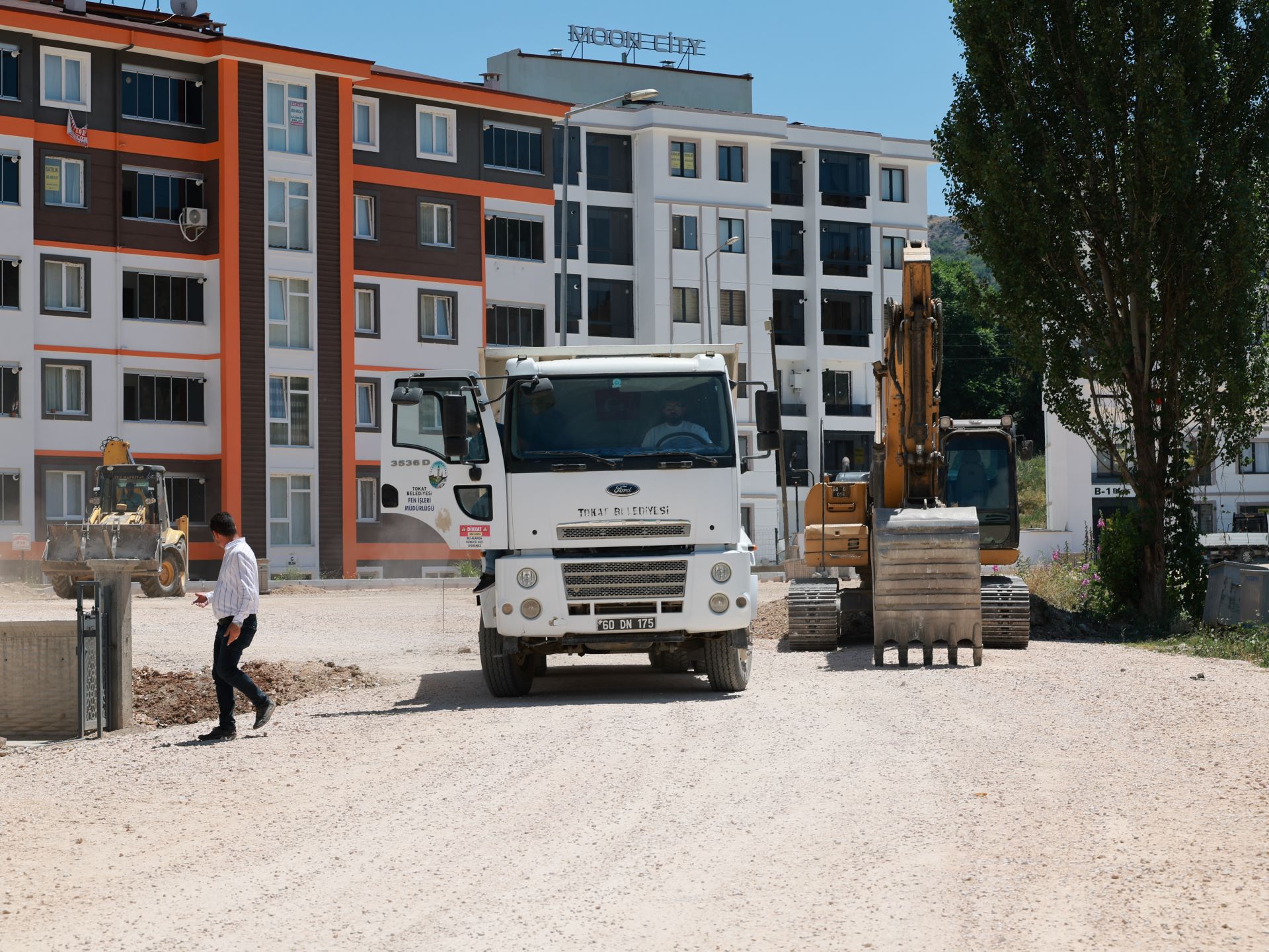 YENİYURT MAHALLESİNDE ASFALT ÇALIŞMALARI DEVAM EDİYOR - Görsel 4