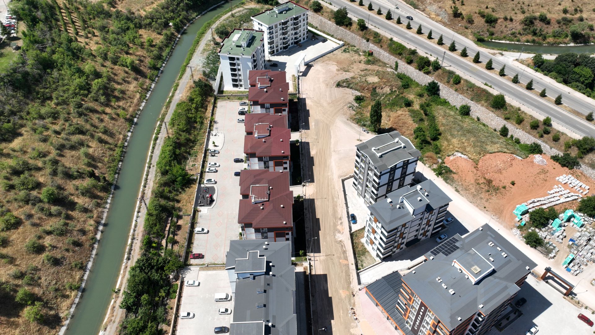 YENİYURT MAHALLESİNDE ASFALT ÇALIŞMALARI DEVAM EDİYOR - Görsel 10