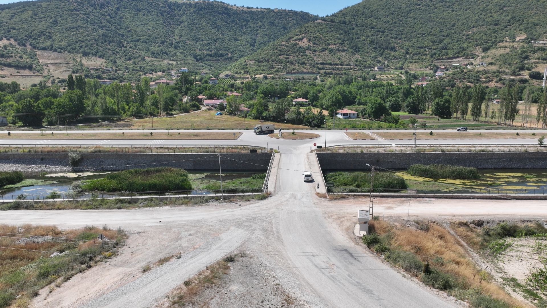 YENİ BAĞLANTI YOLU ÇALIŞMALARI HIZLA İLERLİYOR - Görsel 8