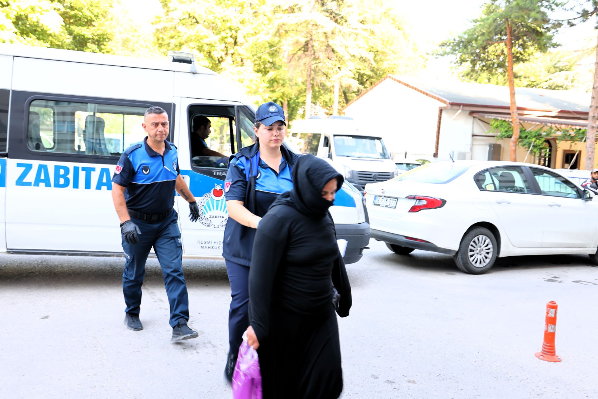 TOKAT BELEDİYESİ DİLENCİLİKLE MÜCADELEYİ KARARLILIKLA SÜRDÜRÜYOR - Görsel 2