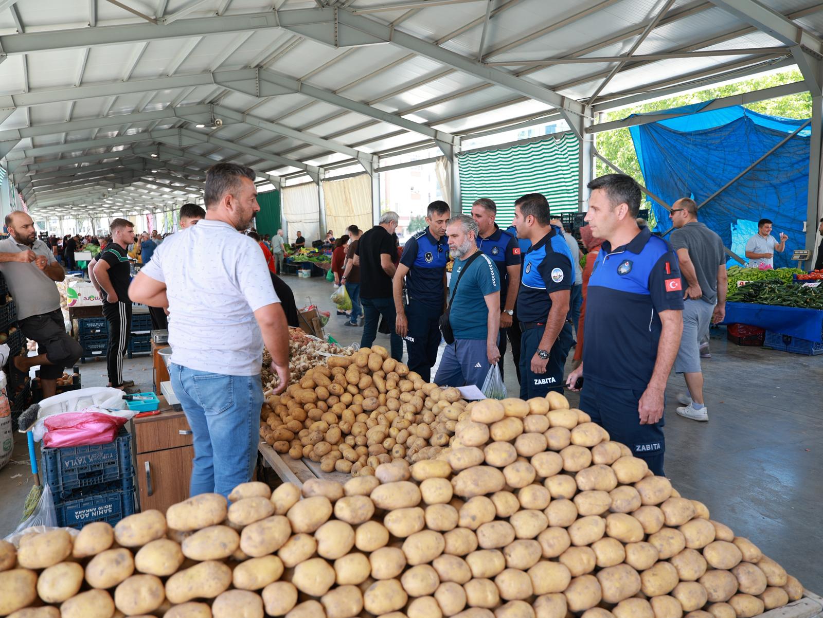 Kapalı Pazar Yeri’nde Sıkı Denetim