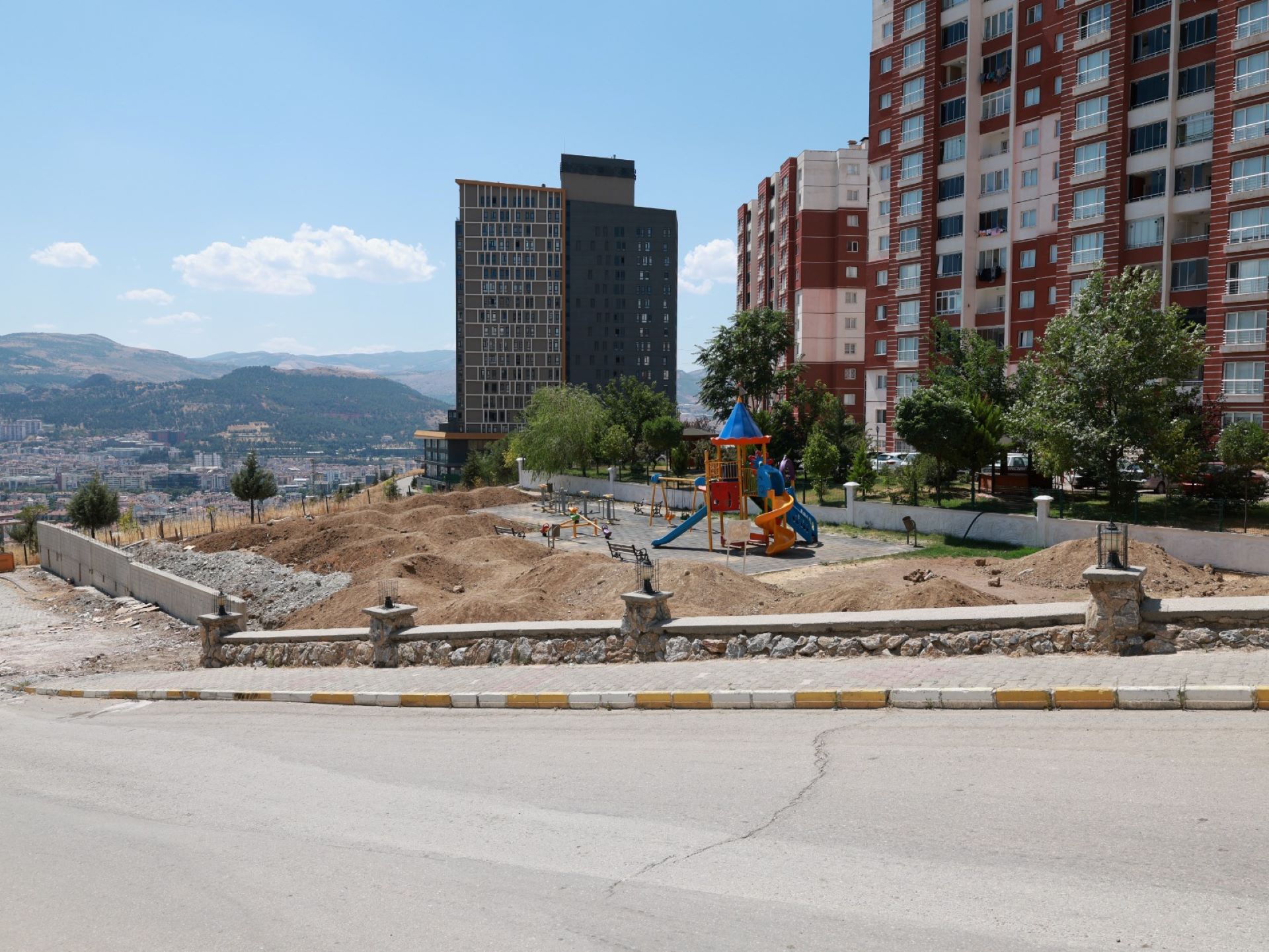 TOPÇAM MAHALLESİ’NE 10 YENİ PARK VE 40 DÖNÜMLÜK MESİRE ALANI - Görsel 1
