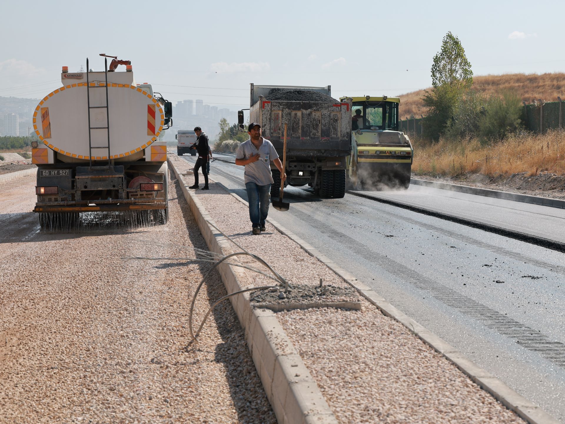 TOKAT BELEDİYESİ’NDE ÇİFT TABAKALI ASFALT DÖNEMİ BAŞLADI - Görsel 9