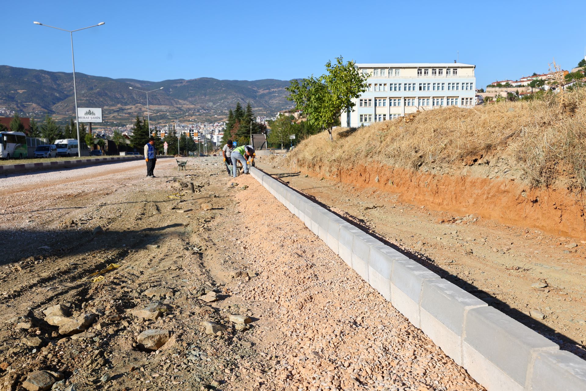 DENİZLİ CADDESİ BAŞTAN SONA YENİLENDİ - Görsel 10