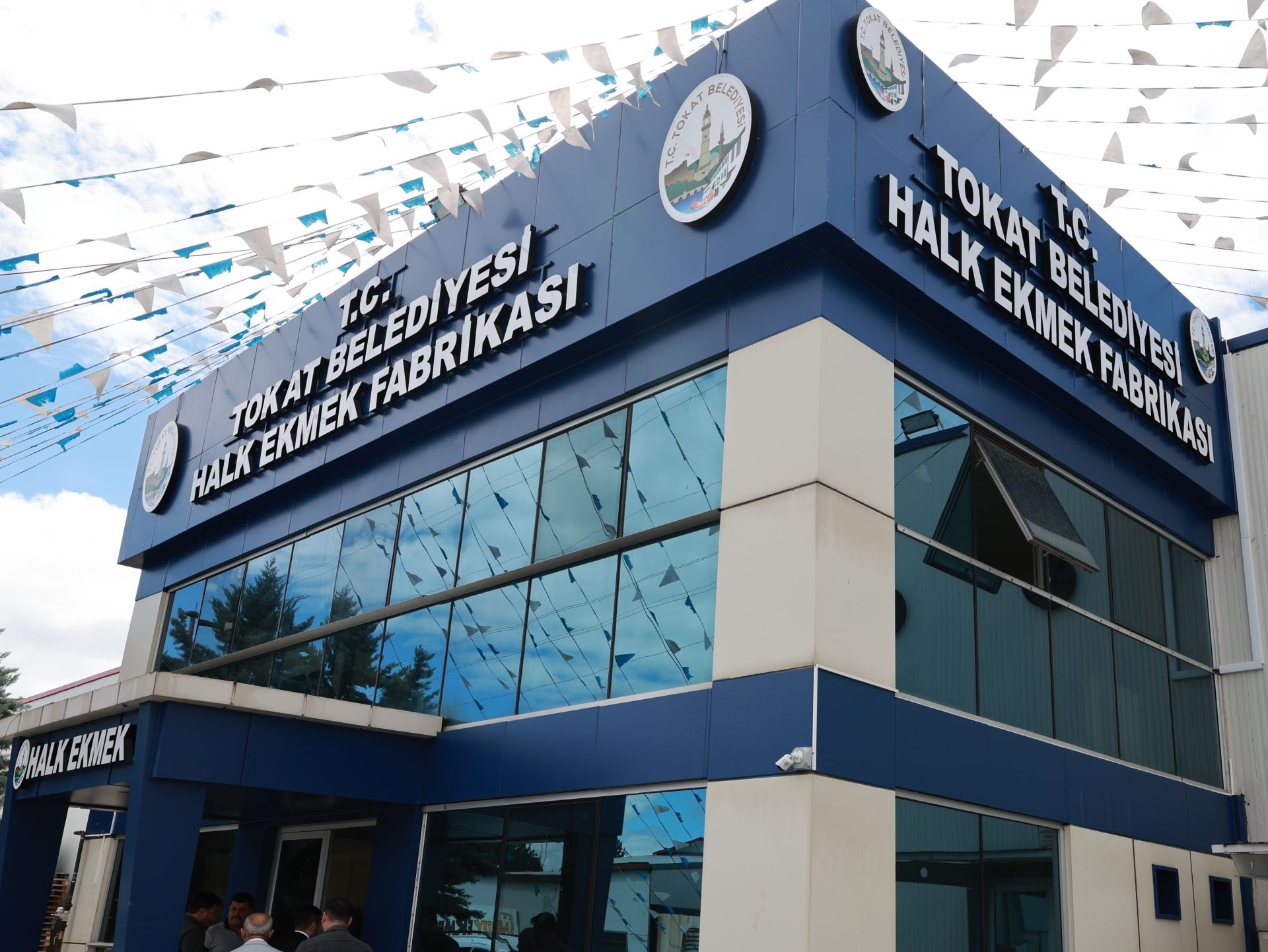 TOKAT’TA HALK EKMEK ÜRETİMİ ARTIYOR: UYGUN FİYATLI EKMEK HER SOFRAYA ULAŞACAK - Görsel 1