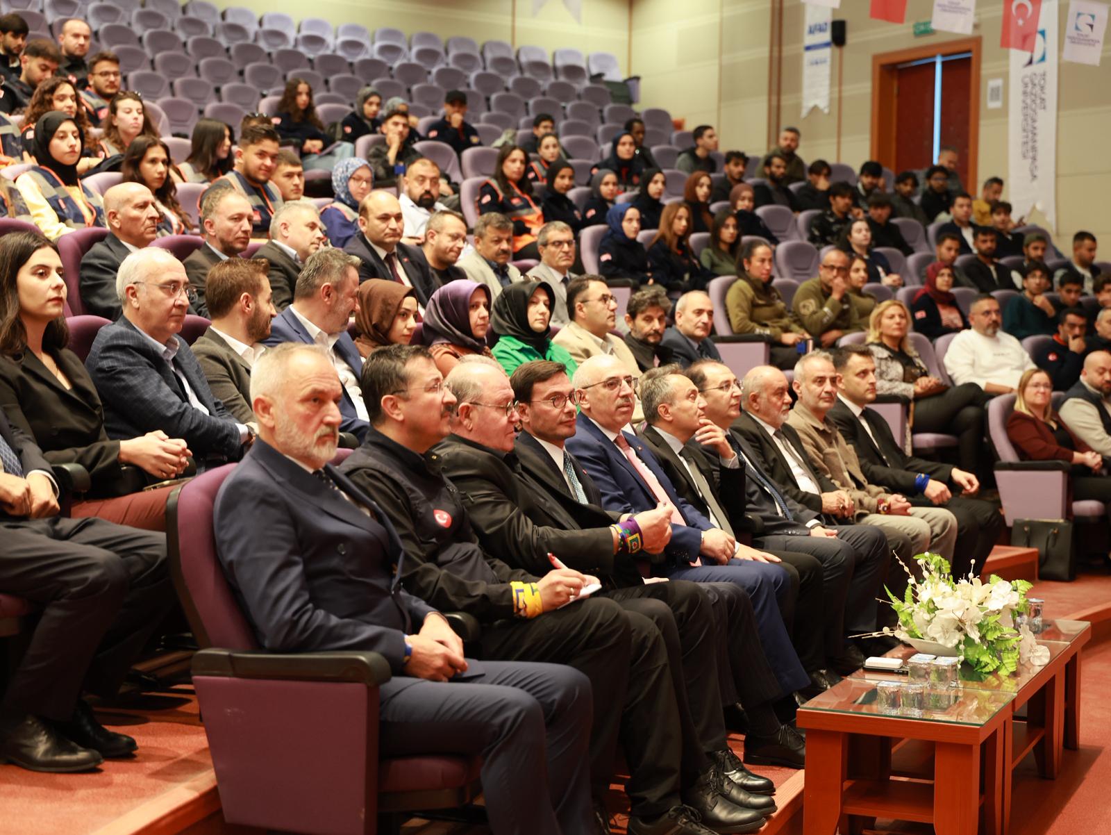 BAŞKAN YAZICIOĞLU: “HEDEFİMİZ AFETLERE DİRENÇLİ ŞEHİR TOKAT” - Görsel 9