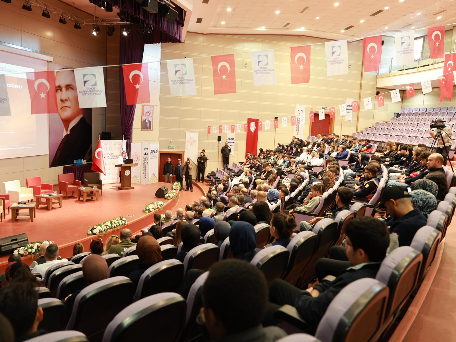 BAŞKAN YAZICIOĞLU: “HEDEFİMİZ AFETLERE DİRENÇLİ ŞEHİR TOKAT” - Görsel 13