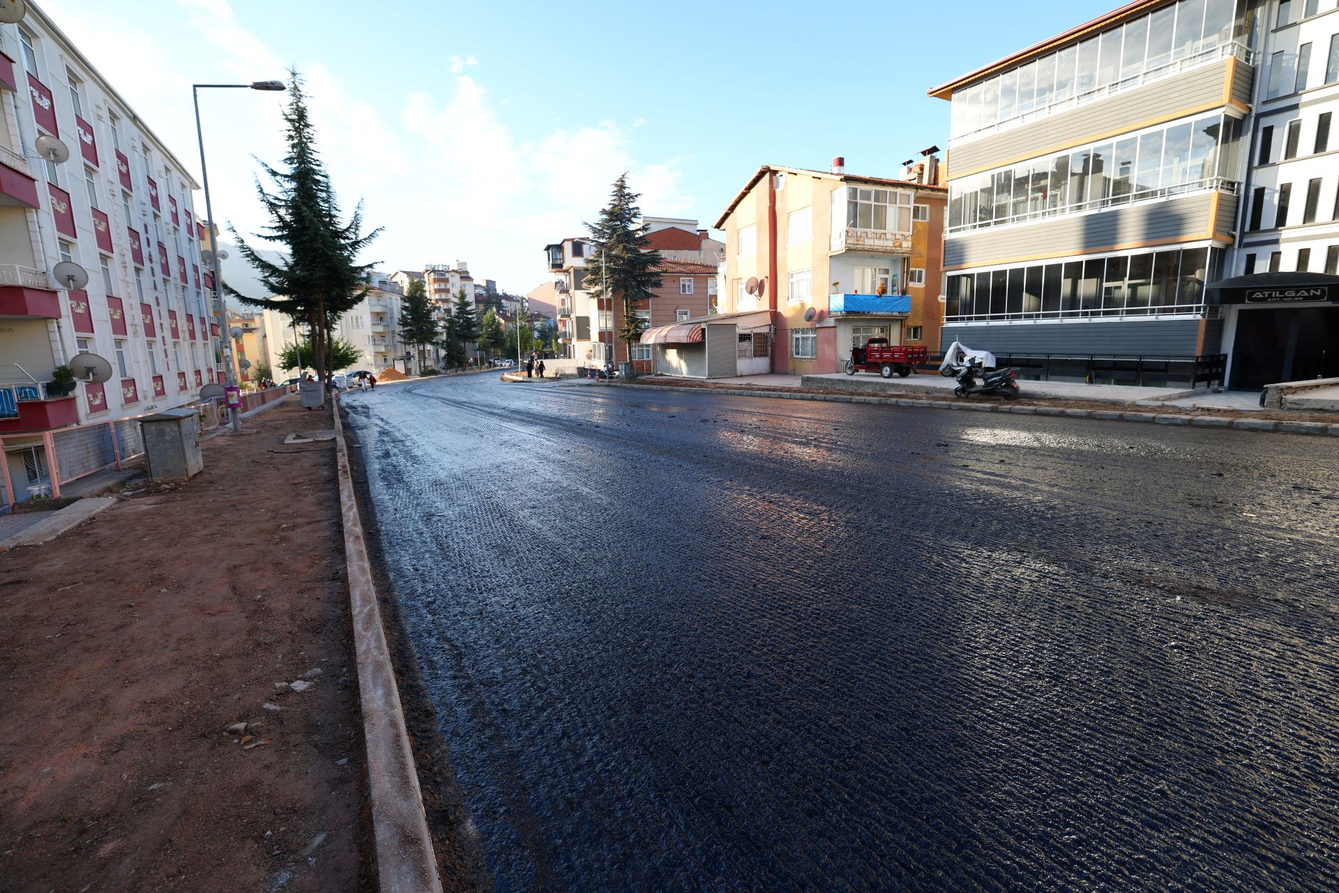 TOKAT’TA BİR İLK ASFALT’TA PALETLİ ASFALT KAZIYICI SİSTEM UYGULAMAYA ALINDI - Görsel 4