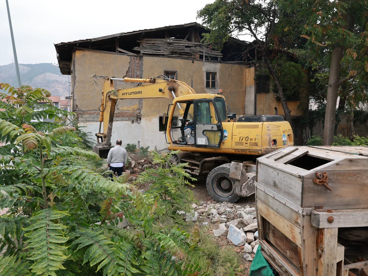 SULUSOKAK’TA TURİZMİ CANLANDIRACAK ADIM: METRUK BİNALAR YIKILIYOR - Görsel 1
