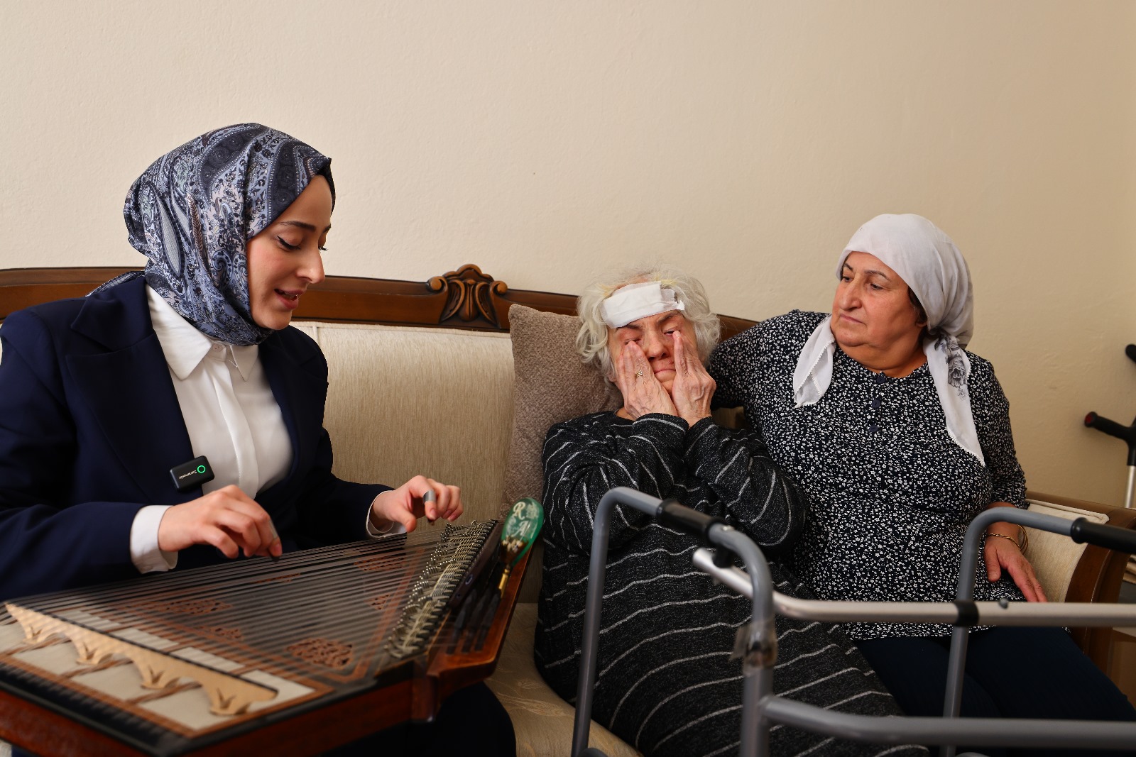 TOKAT BELEDİYESİ’NDEN YAŞLILARA HEM TEMİZLİK HEM DE CANLI MÜZİK HİZMETİ - Görsel 10