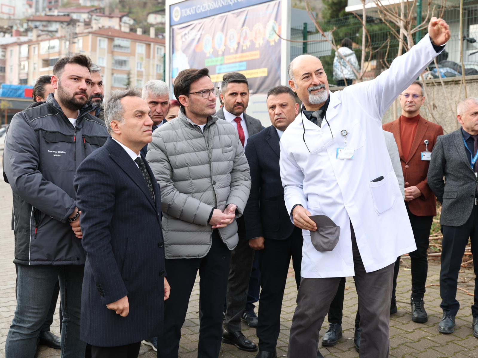 TOKAT BELEDİYESİ, ÜNİVERSİTE HASTANESİNİN OTOPARK SORUNUNU ÇÖZÜYOR - Görsel 3