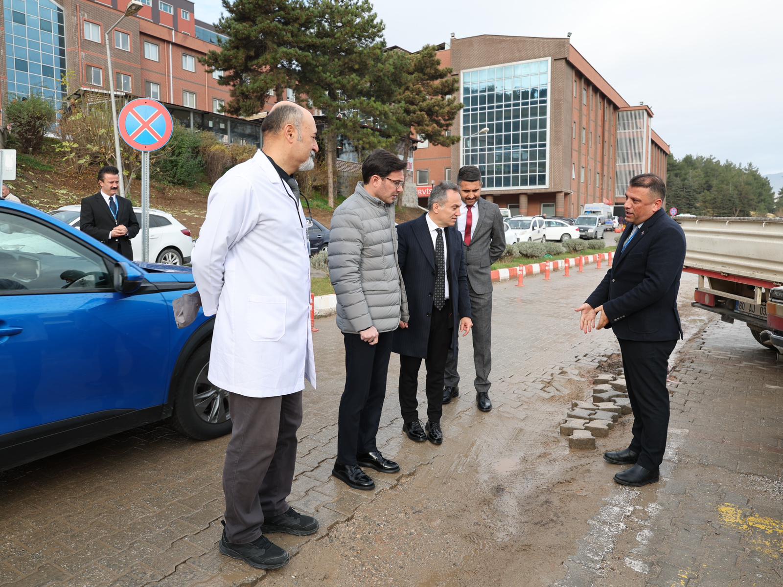 TOKAT BELEDİYESİ, ÜNİVERSİTE HASTANESİNİN OTOPARK SORUNUNU ÇÖZÜYOR - Görsel 5