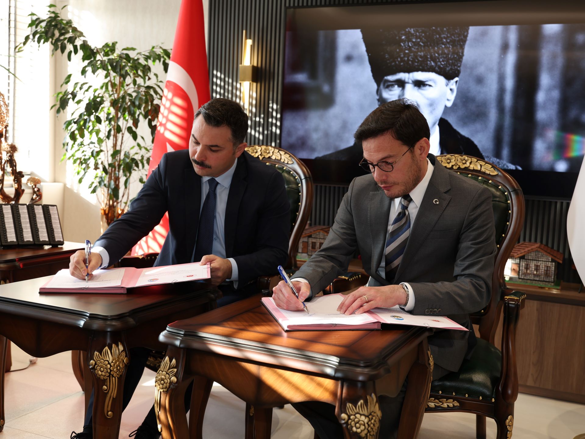 YÜKÜMLÜLERİN TOPLUMA KAZANDIRILMASI İÇİN İŞBİRLİĞİ PROTOKOLÜ İMZALANDI - Görsel 2
