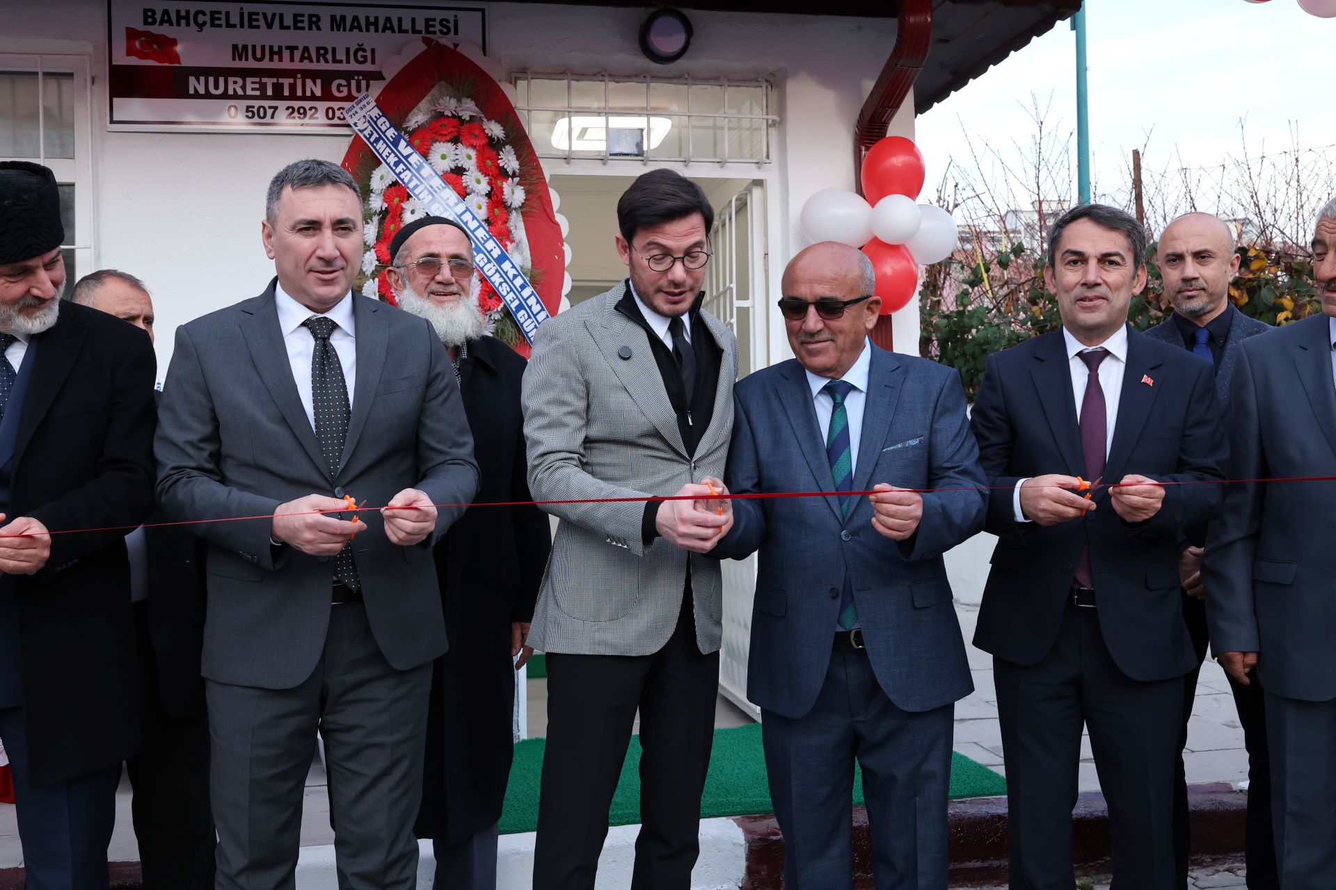 BAHÇELİEVLER MAHALLESİ MUHTARLIK BİNASI YENİLENEN YÜZÜYLE HİZMETE AÇILDI - Görsel 2