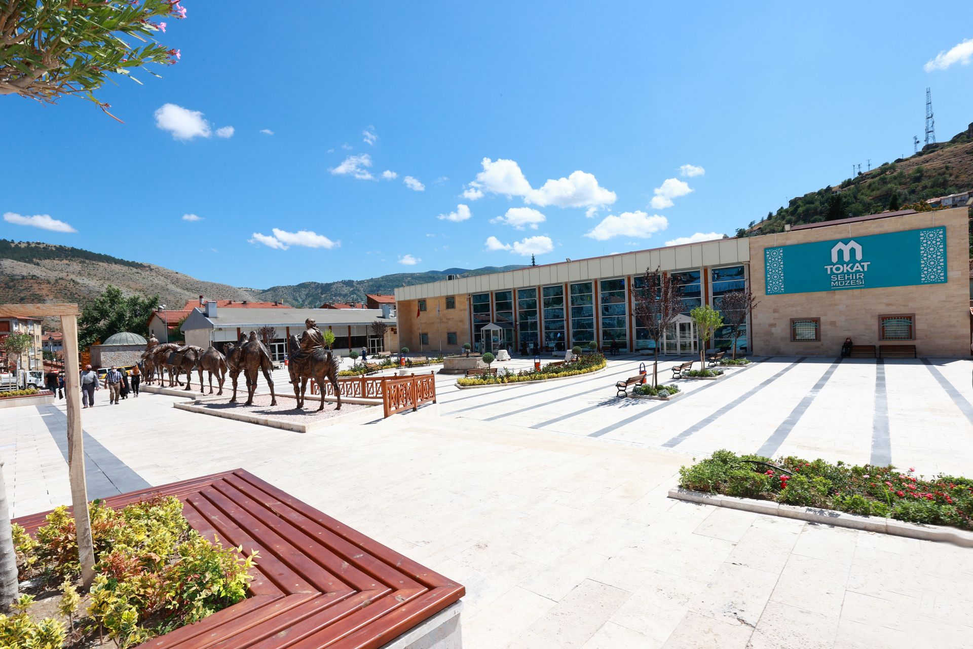 ÜRETEN KADINLAR KIŞ PAZARI KAPILARINI AÇIYOR - Görsel 1