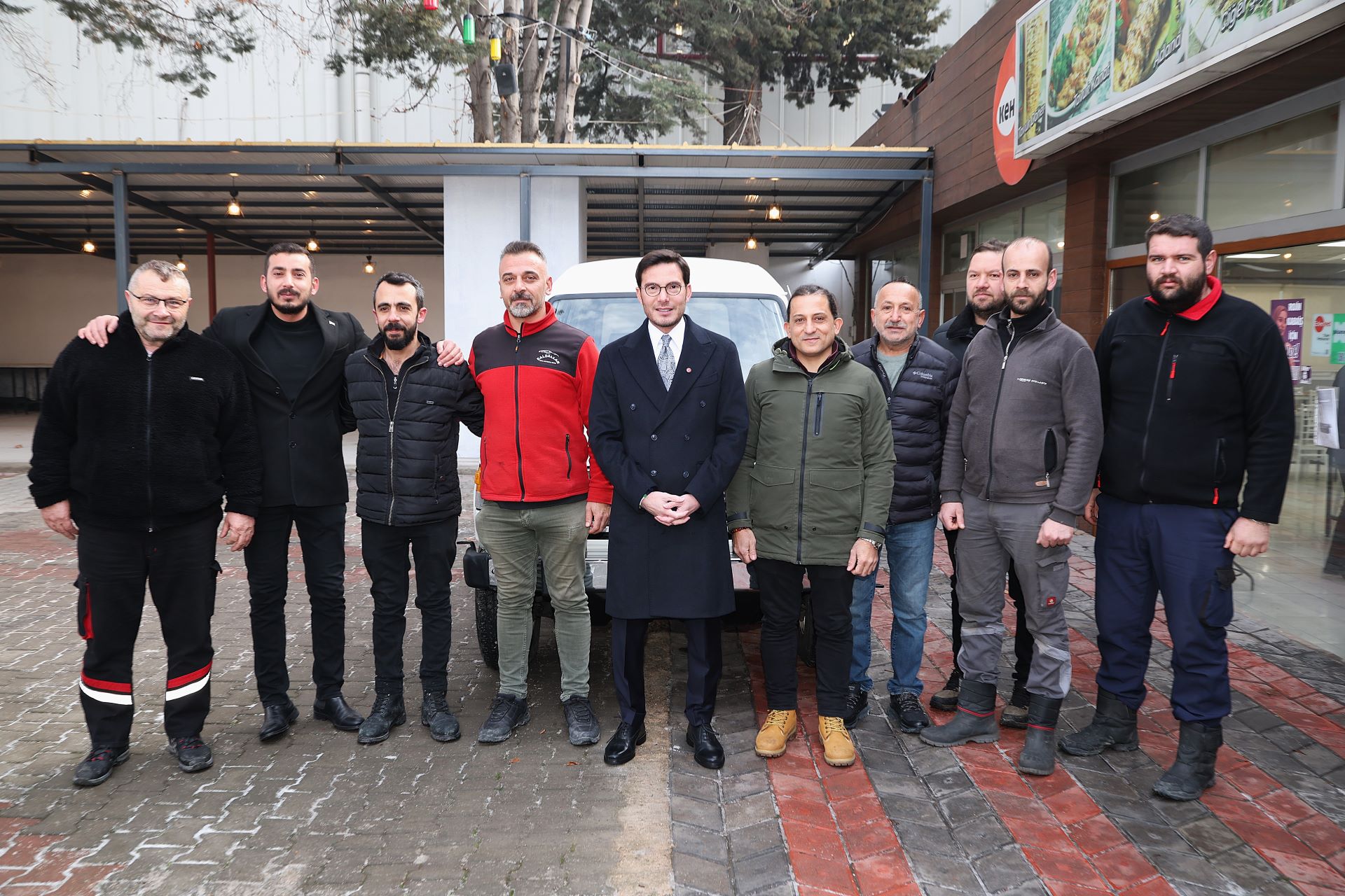 BAŞKAN YAZICIOĞLU, 45 YIL SONRA BABASININ MAKAM ARACINI HİZMETE ALDI - Görsel 5