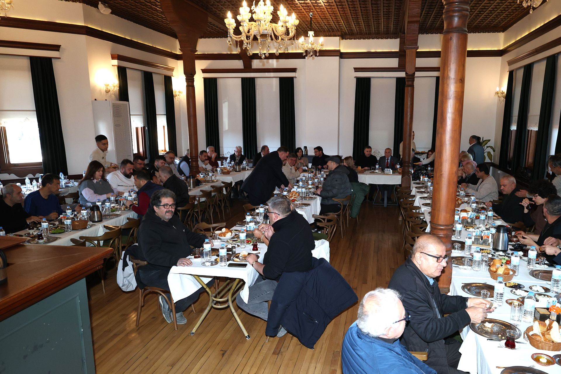 BAŞKAN YAZICIOĞLU BASIN MENSUPLARIYLA BULUŞTU - Görsel 3