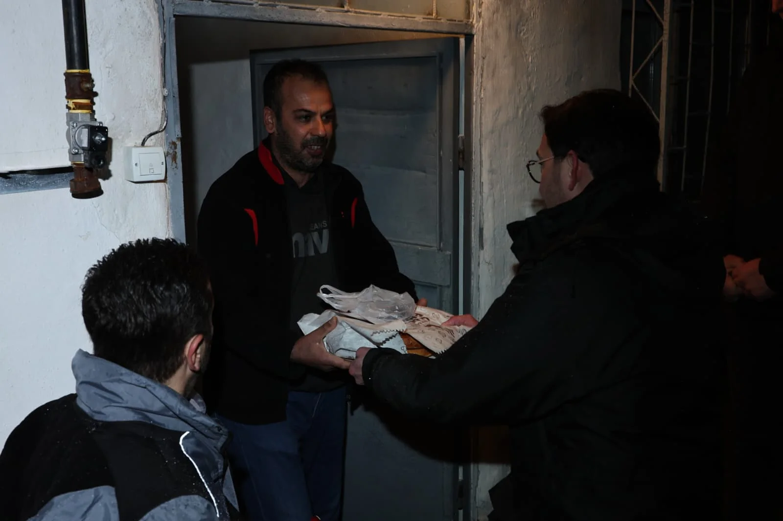 BAŞKAN YAZICIOĞLU’NDAN SAHUR MESAİSİ: “TOKAT İÇİN GECE GÜNDÜZ ÇALIŞIYORUZ” - Görsel 3