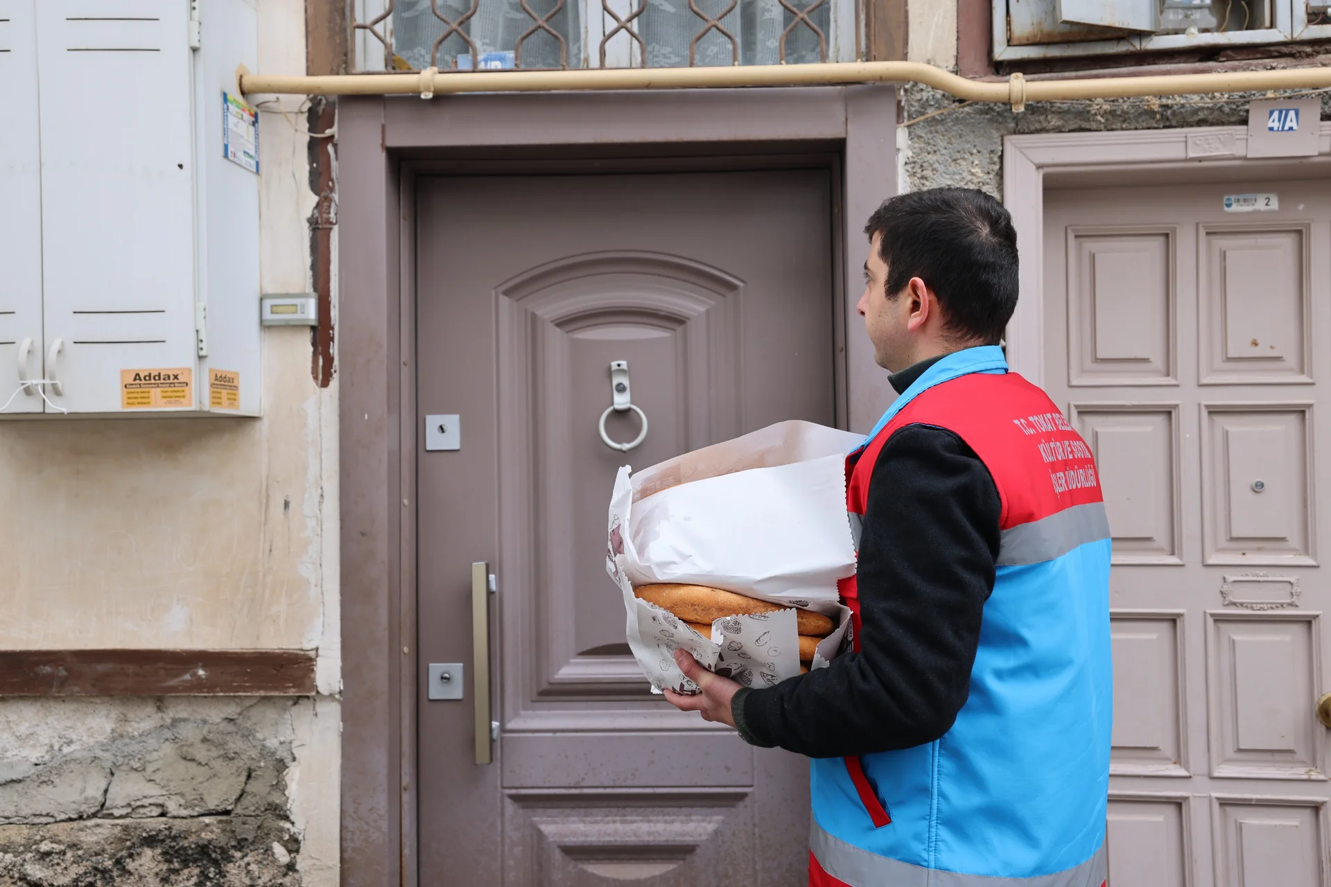TOKAT BELEDİYESİ’NDEN HER GÜN SICAK RAMAZAN PİDESİ HİZMETİ - Görsel 1