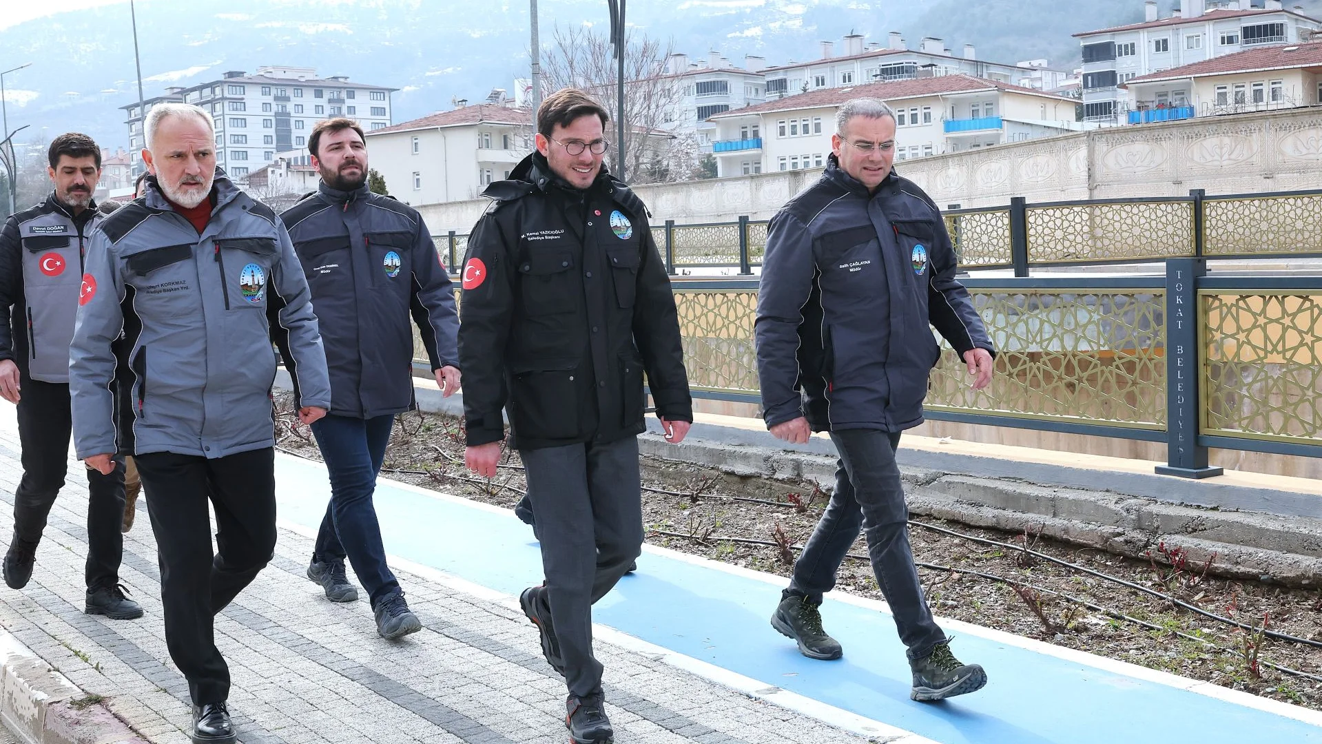 BAŞKAN YAZICIOĞLU KEMER MAHALLESİ’NDE VATANDAŞLARLA BULUŞTU