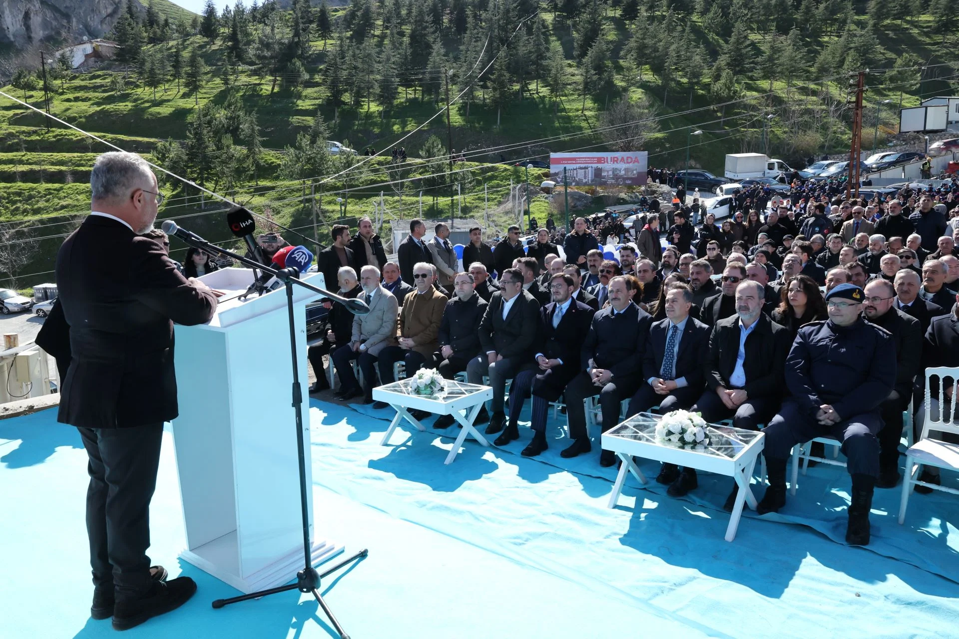 KENTSEL DÖNÜŞÜM 1. ETAP KONUTLARIN TEMEL ATMA TÖRENİ GERÇEKLEŞTİRİLDİ - Görsel 1