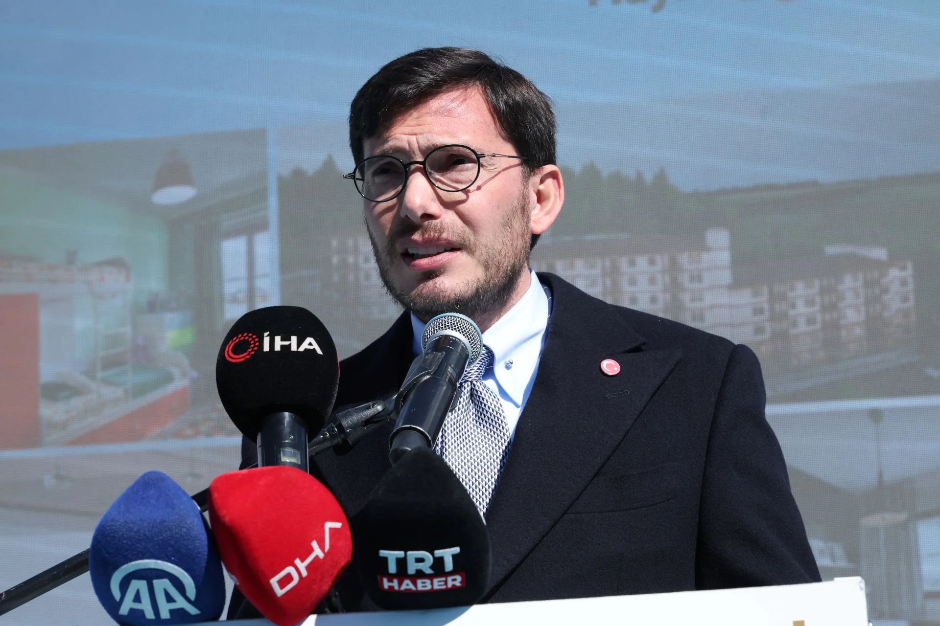 KENTSEL DÖNÜŞÜM 1. ETAP KONUTLARIN TEMEL ATMA TÖRENİ GERÇEKLEŞTİRİLDİ - Görsel 9