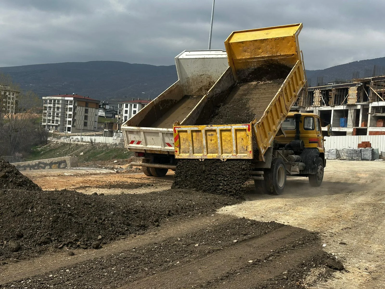 TOKAT BELEDİYESİ ÇALIŞMALARINA HIZ KESMEDEN DEVAM EDİYOR - Görsel 13