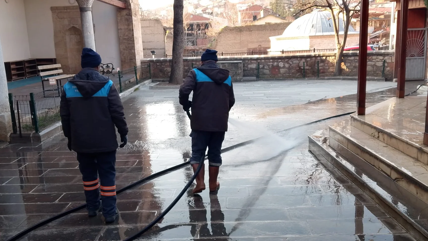 TOKAT BELEDİYESİ’NDEN BAYRAM ÖNCESİ CAMİLERDE KAPSAMLI TEMİZLİK