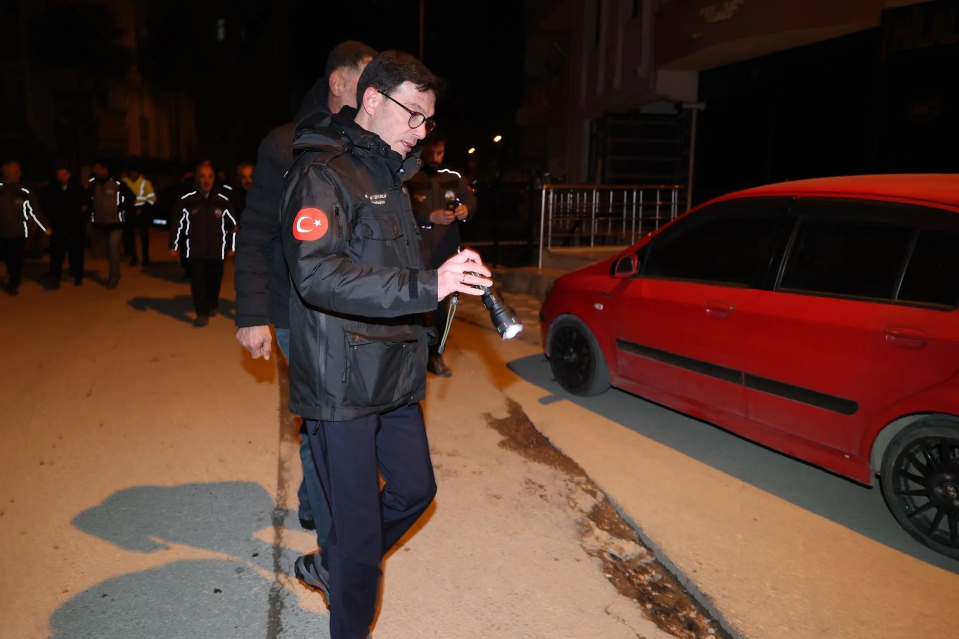 BAŞKAN YAZICIOĞLU’NDAN GECE MESAİSİ: SAHADA YÖNETİM ANLAYIŞI SÜRÜYOR - Görsel 8