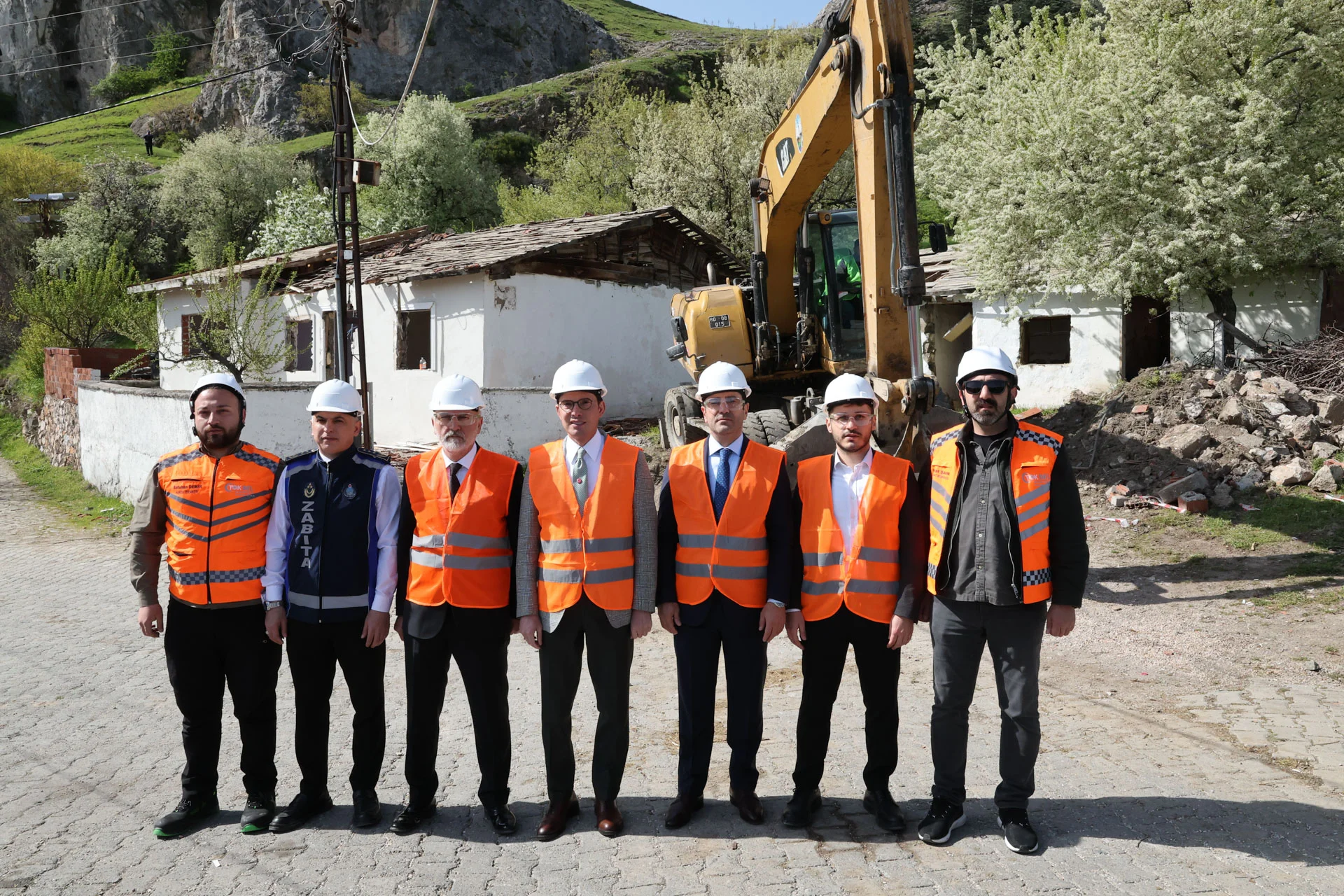 TOKAT’TA KENTSEL DÖNÜŞÜMDE YENİ AŞAMA: YIKIMLAR BAŞLADI - Görsel 3