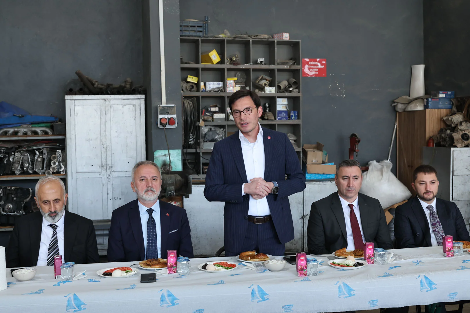 BAŞKAN YAZICIOĞLU, HAFTAYA PERSONELİYLE “BİSMİLLAH” DEDİ - Görsel 4