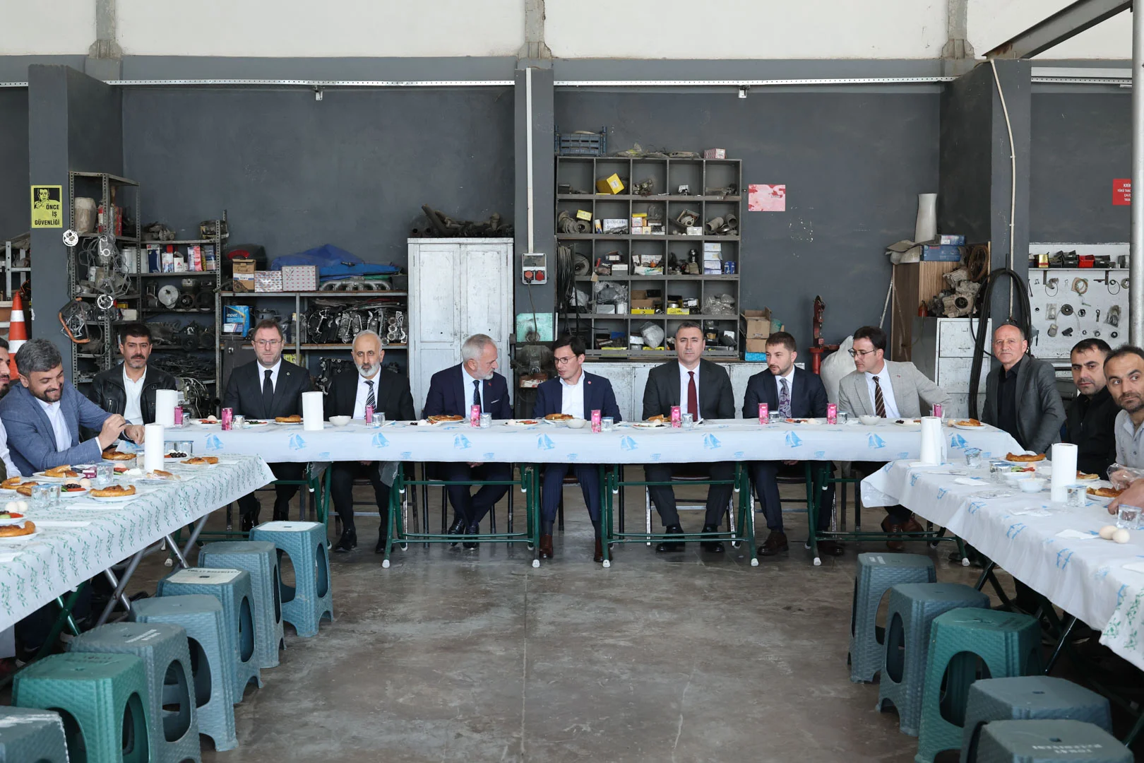 BAŞKAN YAZICIOĞLU, HAFTAYA PERSONELİYLE “BİSMİLLAH” DEDİ - Görsel 2