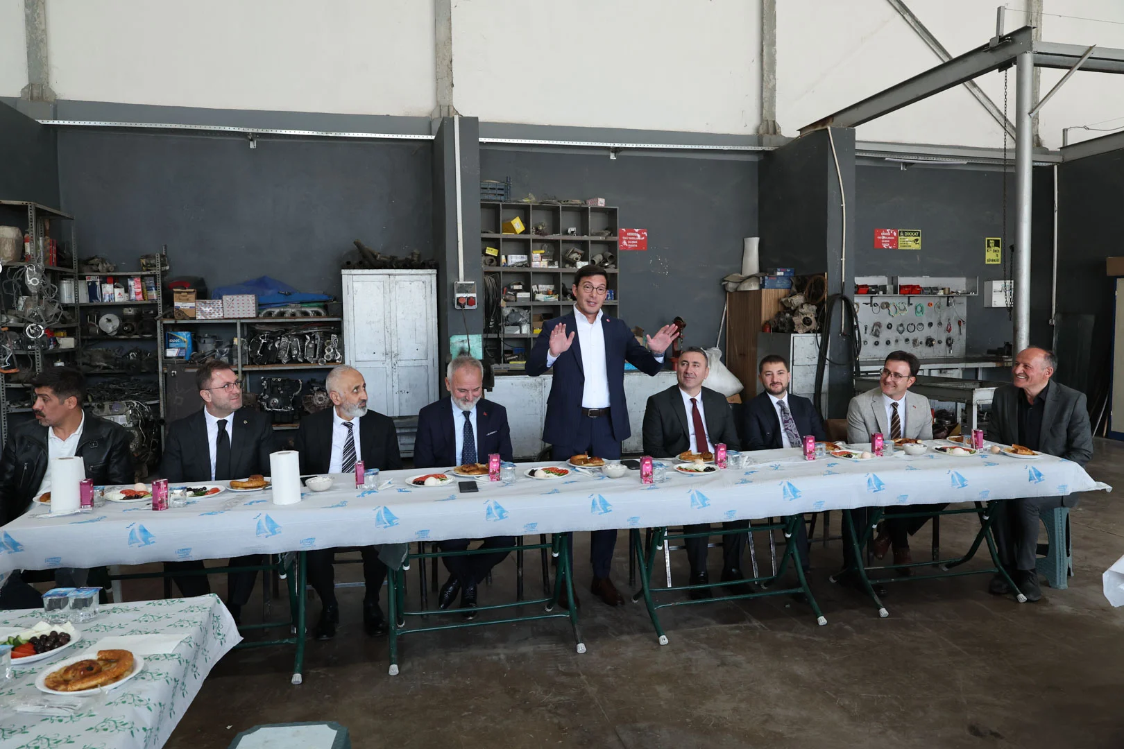 BAŞKAN YAZICIOĞLU, HAFTAYA PERSONELİYLE “BİSMİLLAH” DEDİ - Görsel 6