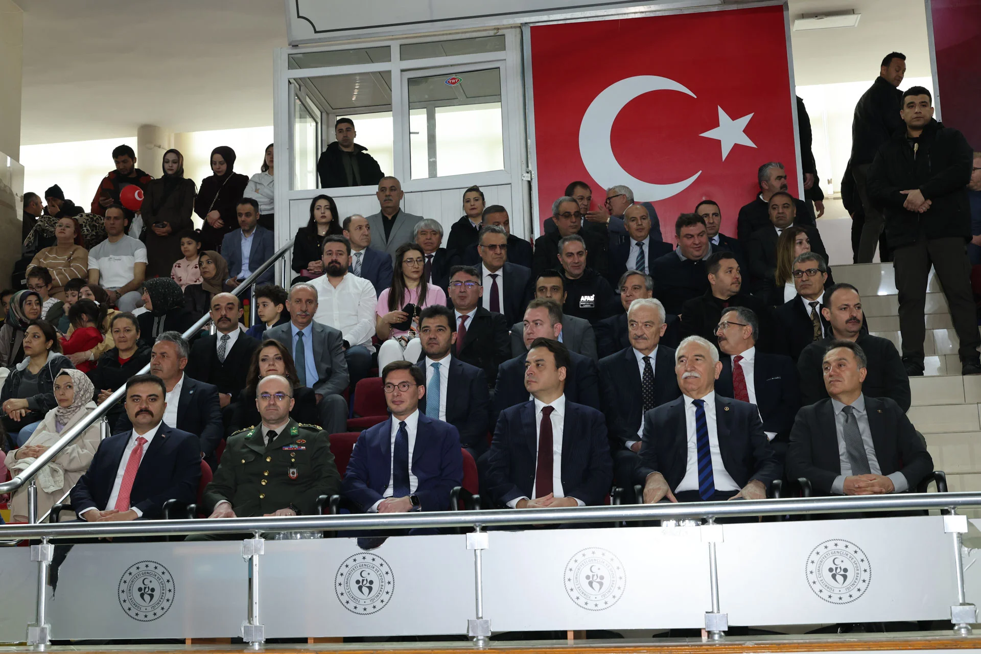 TOKAT’TA 23 NİSAN COŞKUSU VE DUYGU DOLU ANLAR BİR ARADA YAŞANDI - Görsel 1