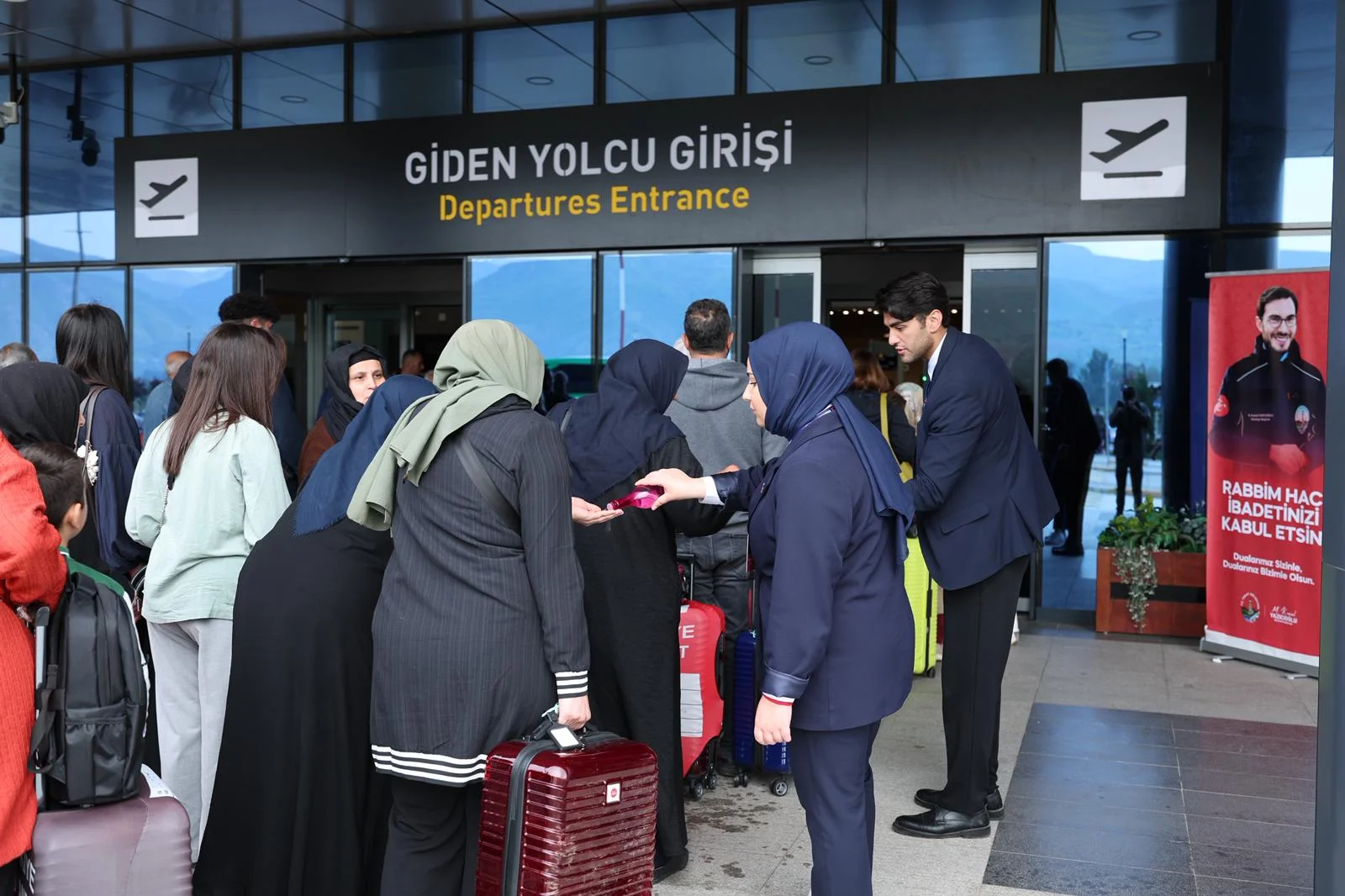 TOKAT BELEDİYESİ’NDEN HACI ADAYLARINA MANEVİ UĞURLAMA - Görsel 6