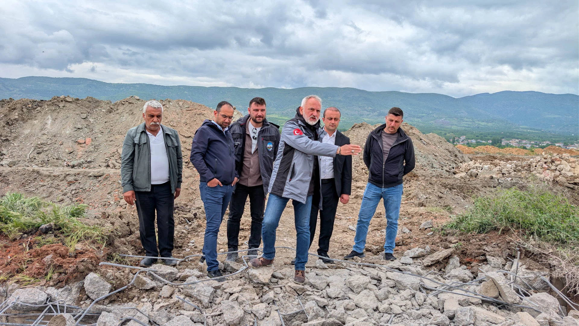 YENİ SANAYİ KÖPRÜSÜ’NÜN YIKIMINA BAŞLANDI - Görsel 13
