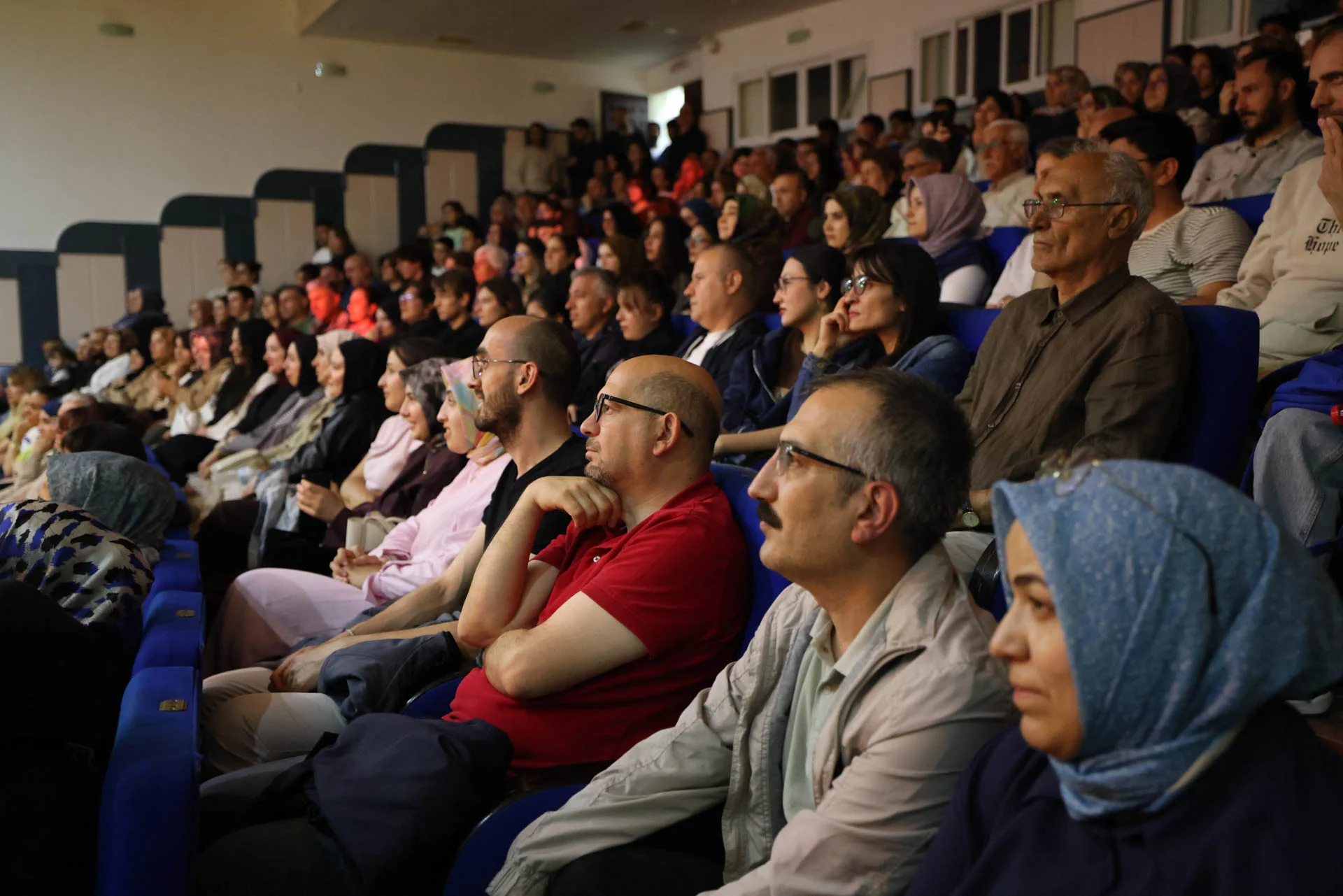 TOKAT BELEDİYESİ 1. TİYATRO FESTİVALİ SANATSEVERLERDEN TAM NOT ALDI - Görsel 1