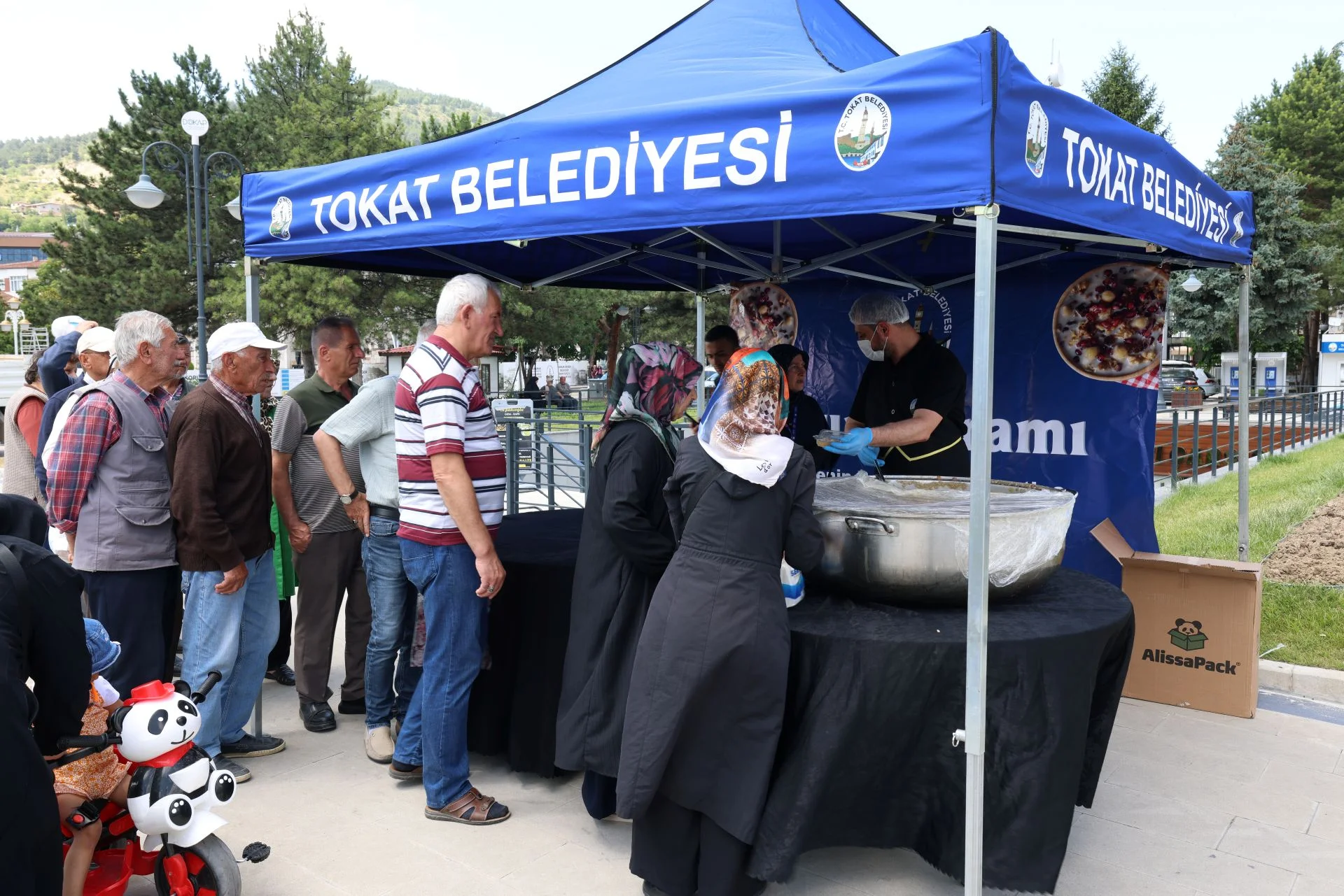 TOKAT BELEDİYESİNDEN 12 BİN KİŞİLİK AŞURE İKRAMI - Görsel 1