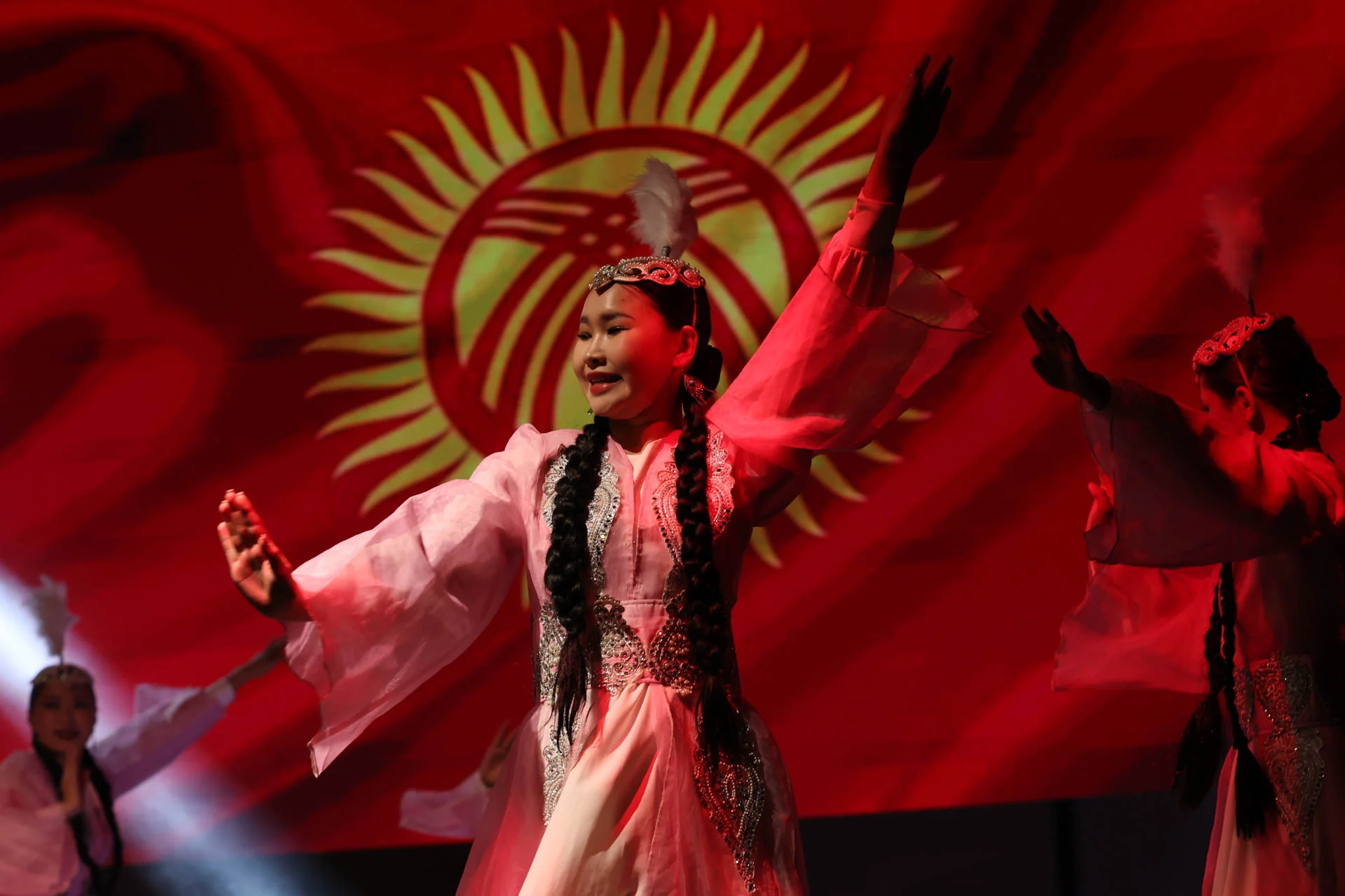 1. ULUSLARARASI TOKAT TÜRK DÜNYASI MÜZİK VE DANS ŞÖLENİ GERÇEKLEŞTİRİLDİ - Görsel 3