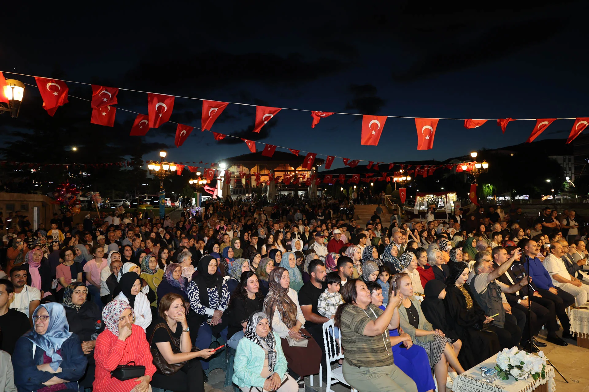 1. ULUSLARARASI TOKAT TÜRK DÜNYASI MÜZİK VE DANS ŞÖLENİ GERÇEKLEŞTİRİLDİ - Görsel 2