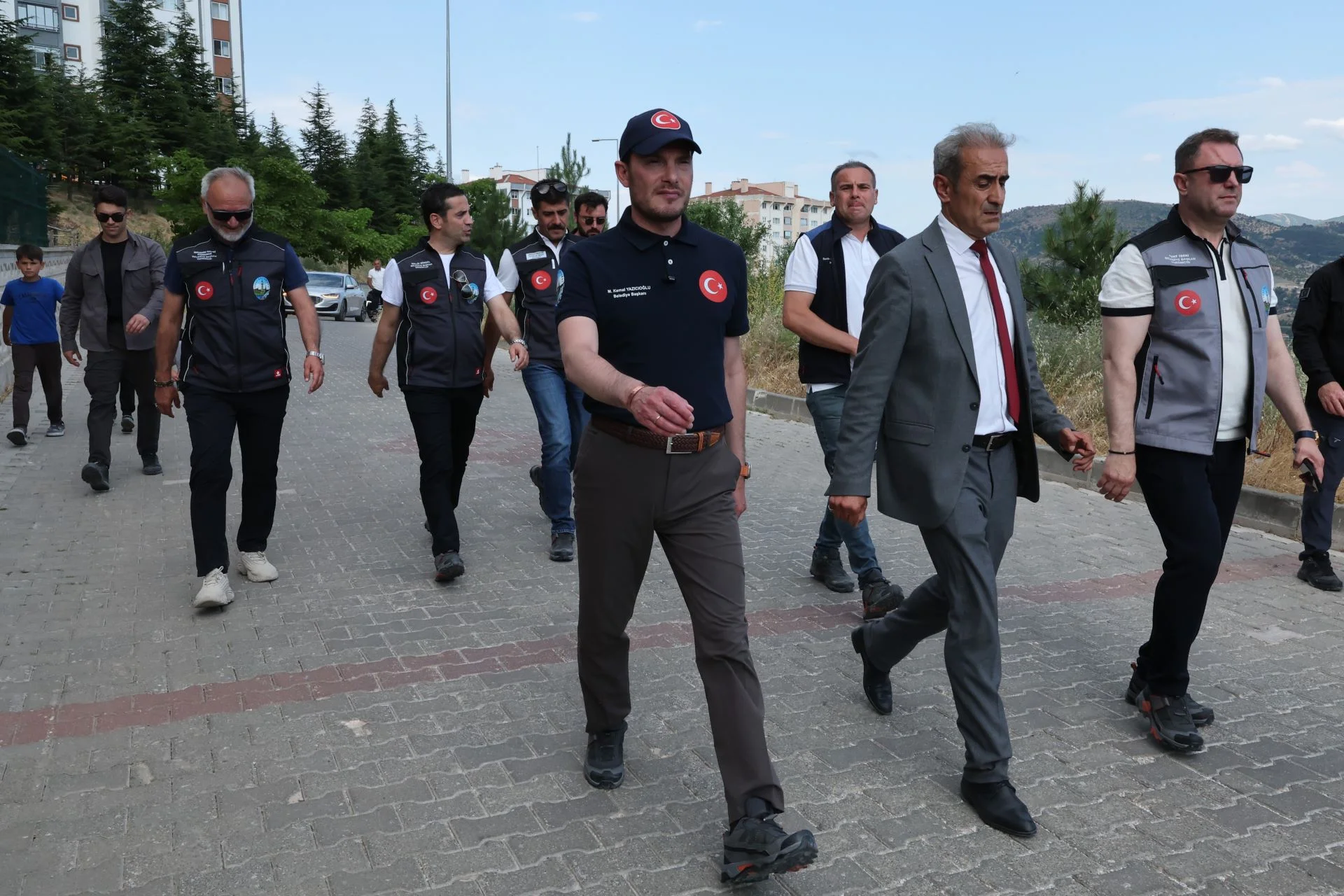 BAŞKAN YAZICIOĞLU ESENTEPE VE DOĞUKENT MAHALLELERİNDE VATANDAŞLARLA BULUŞTU - Görsel 8